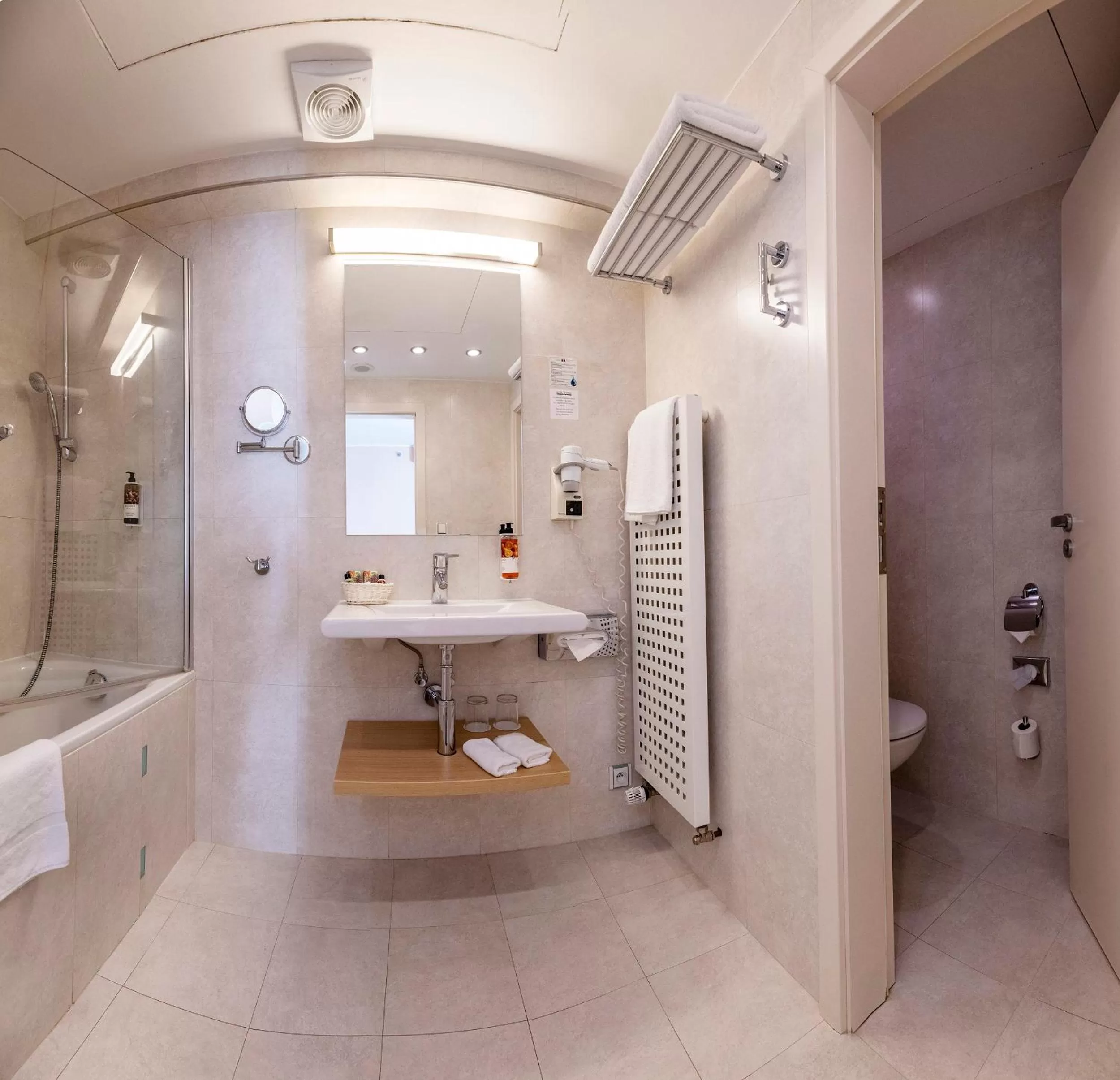 Bathroom in Amarilis