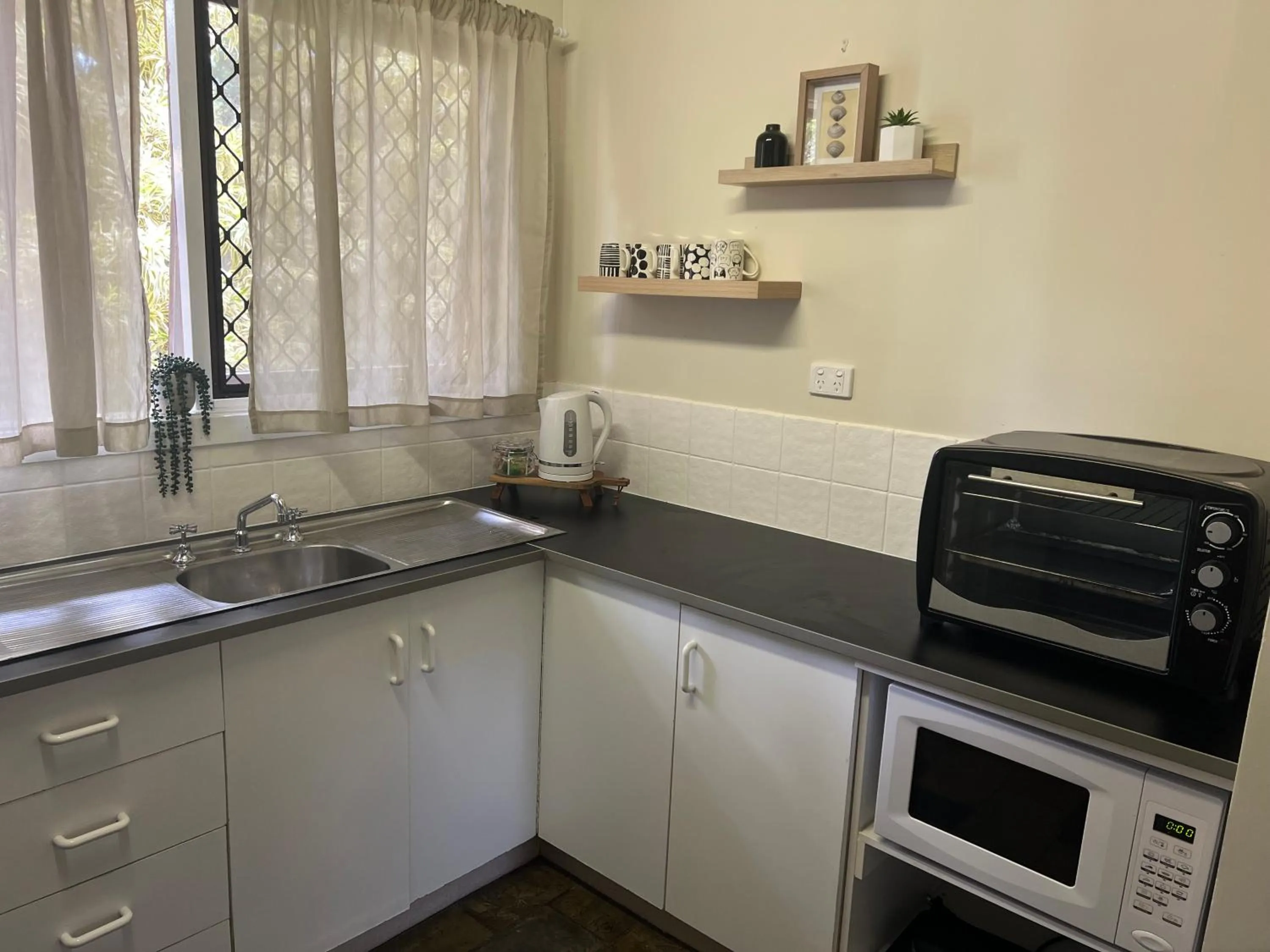 Kitchen or kitchenette in Colonial Village Resort