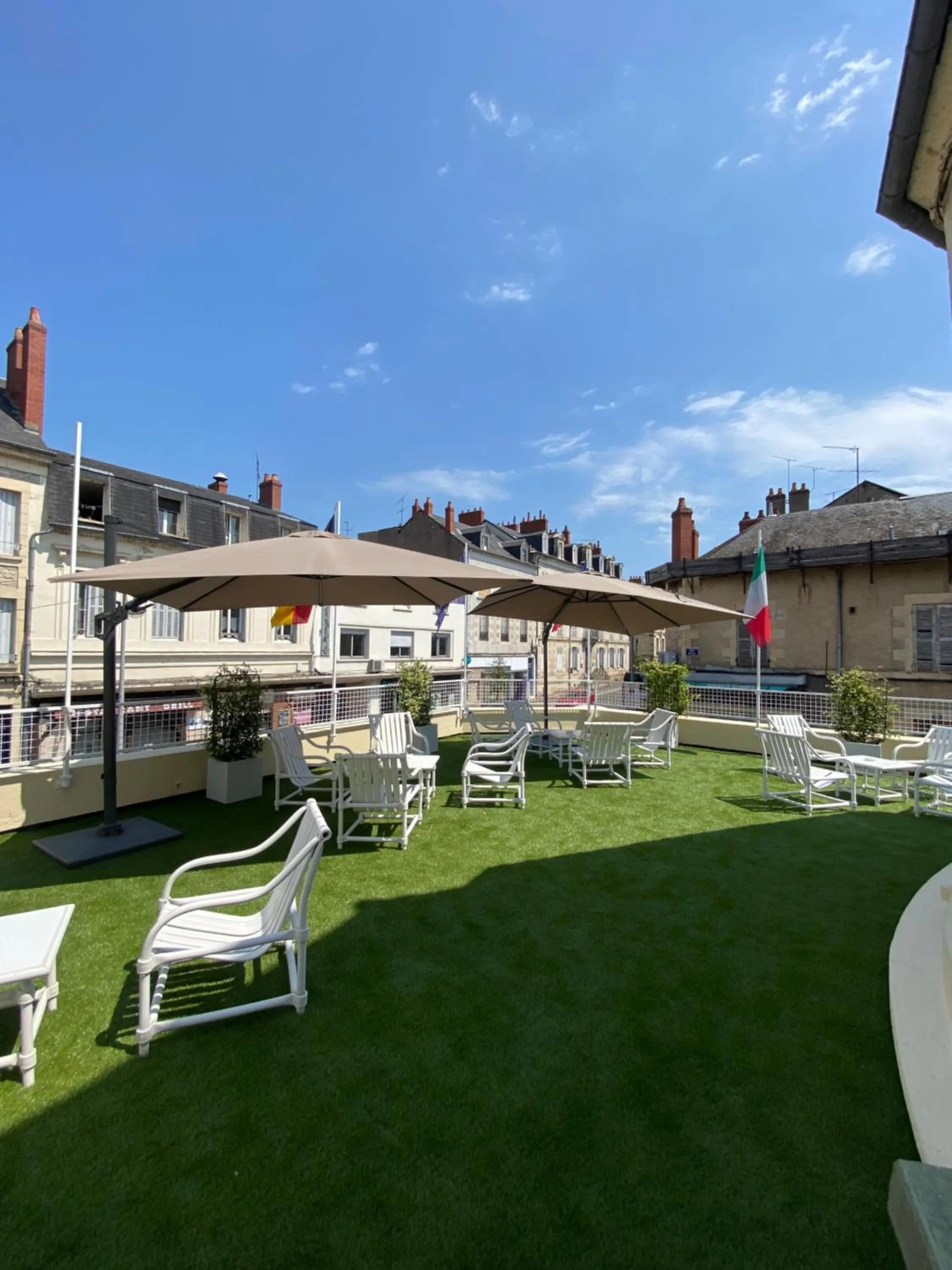 Property building in Best Western de Diane