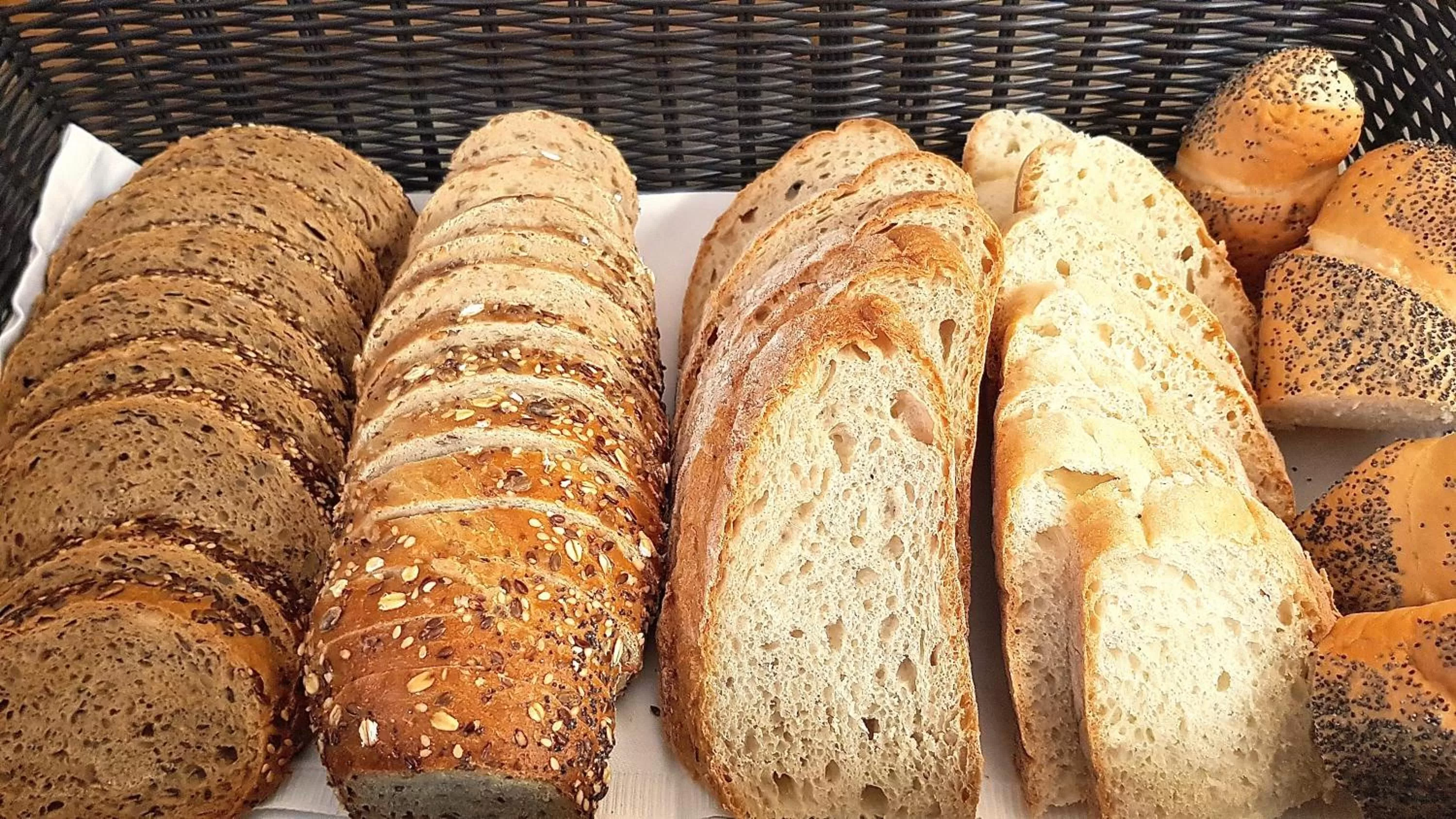 Breakfast, Food in Hotel GH Kolinska