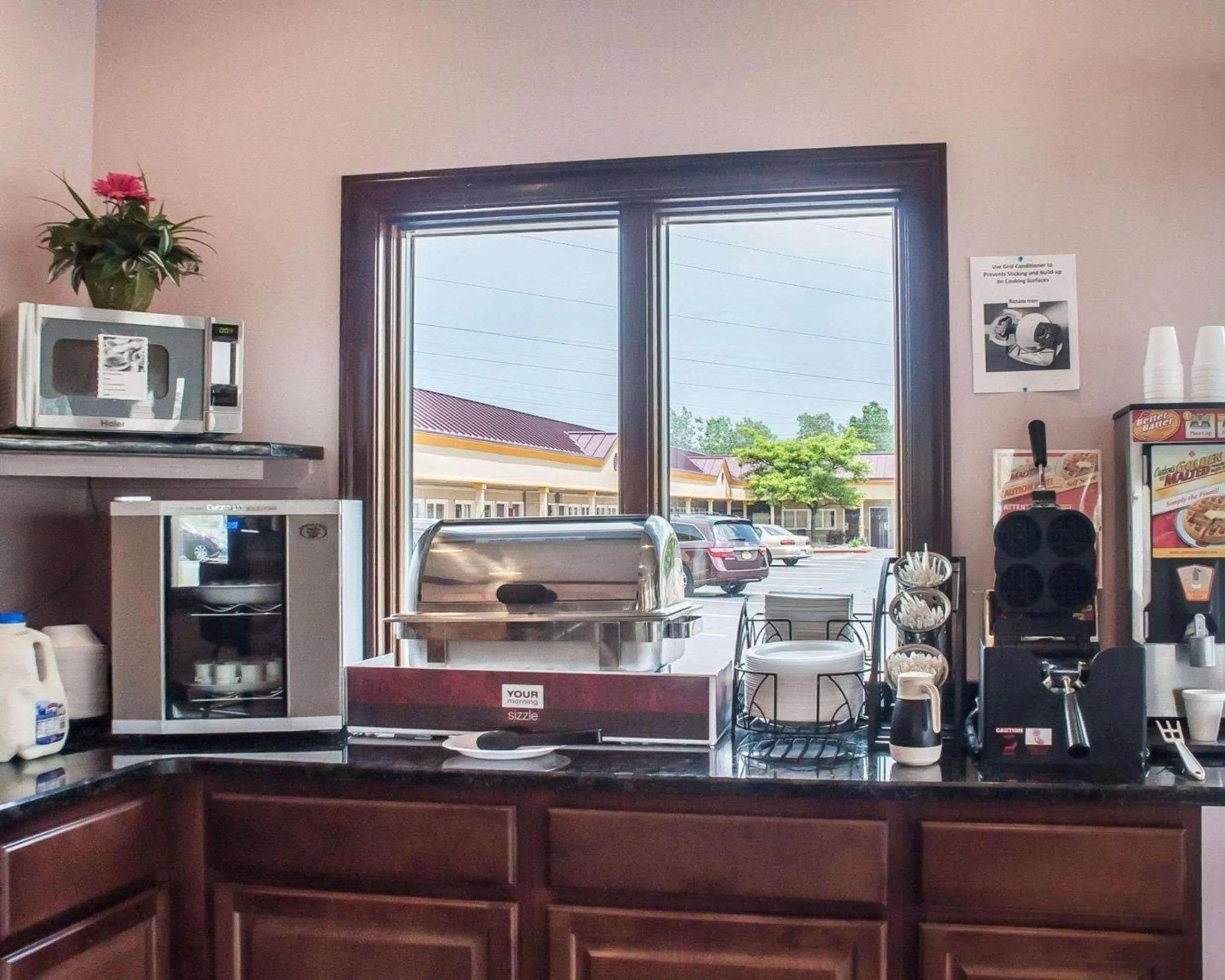 Restaurant/places to eat in Amherst Inn & Suites