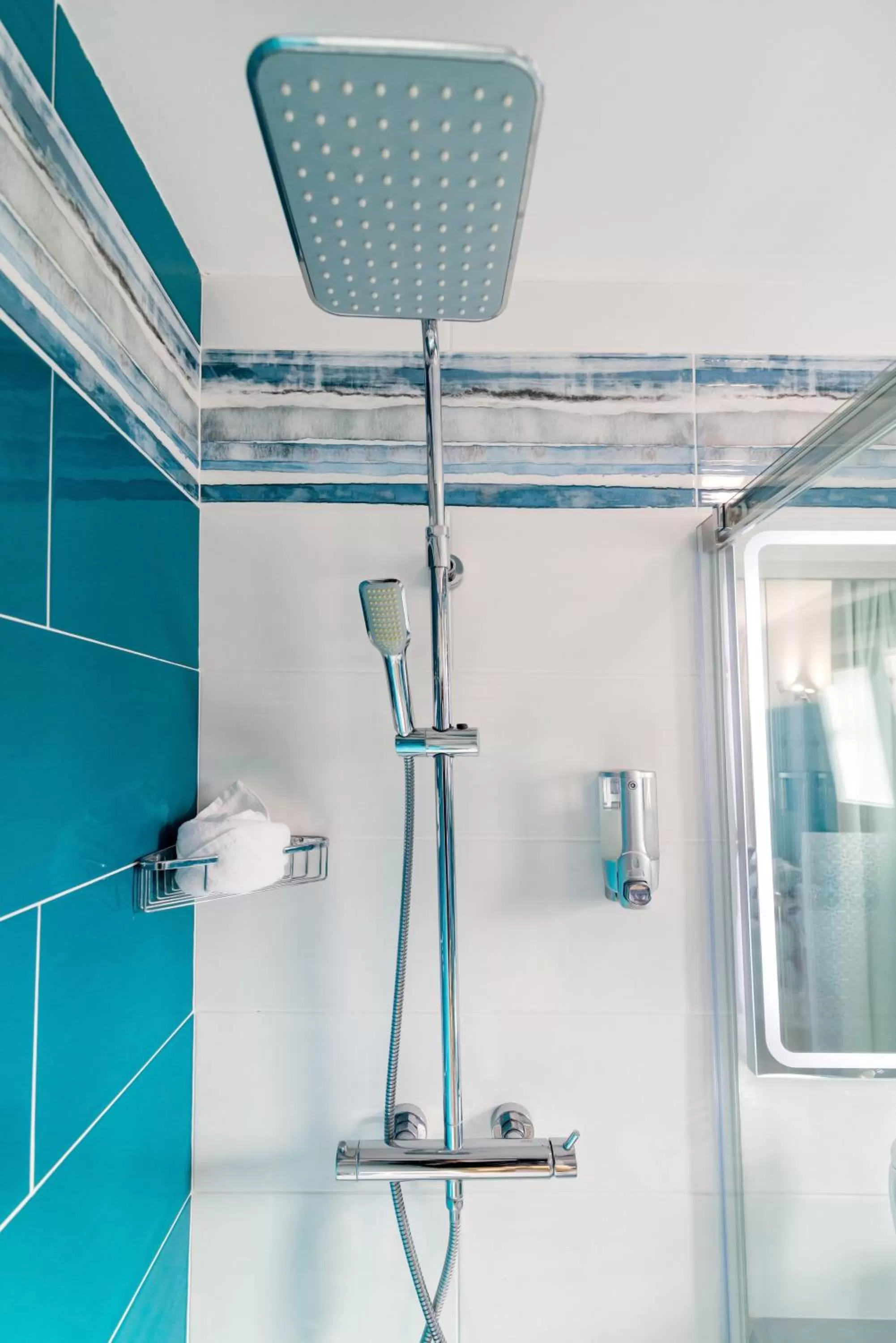 Shower, Bathroom in NR Mirador del Castillo