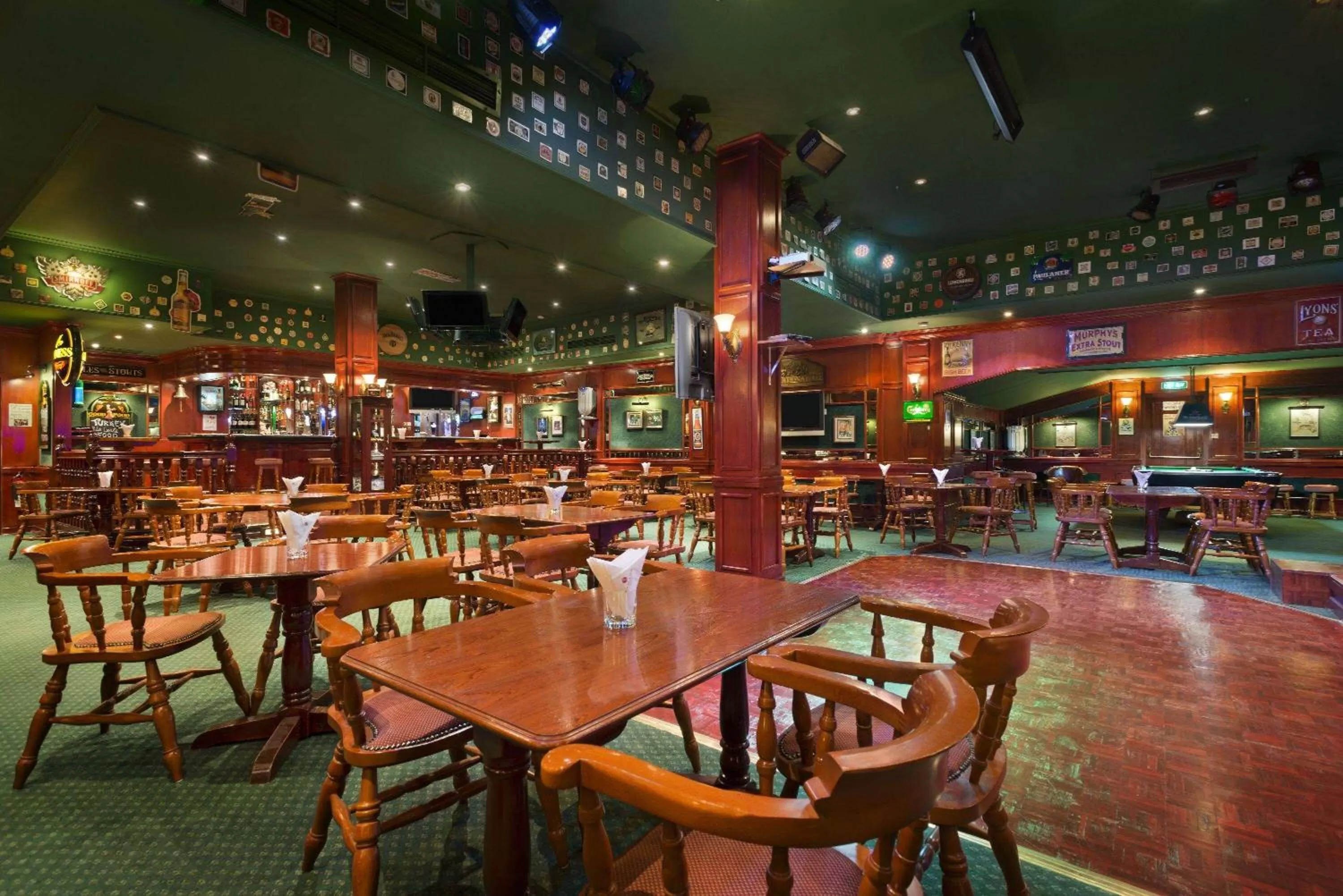 Restaurant/places to eat in Ramada by Wyndham Bahrain