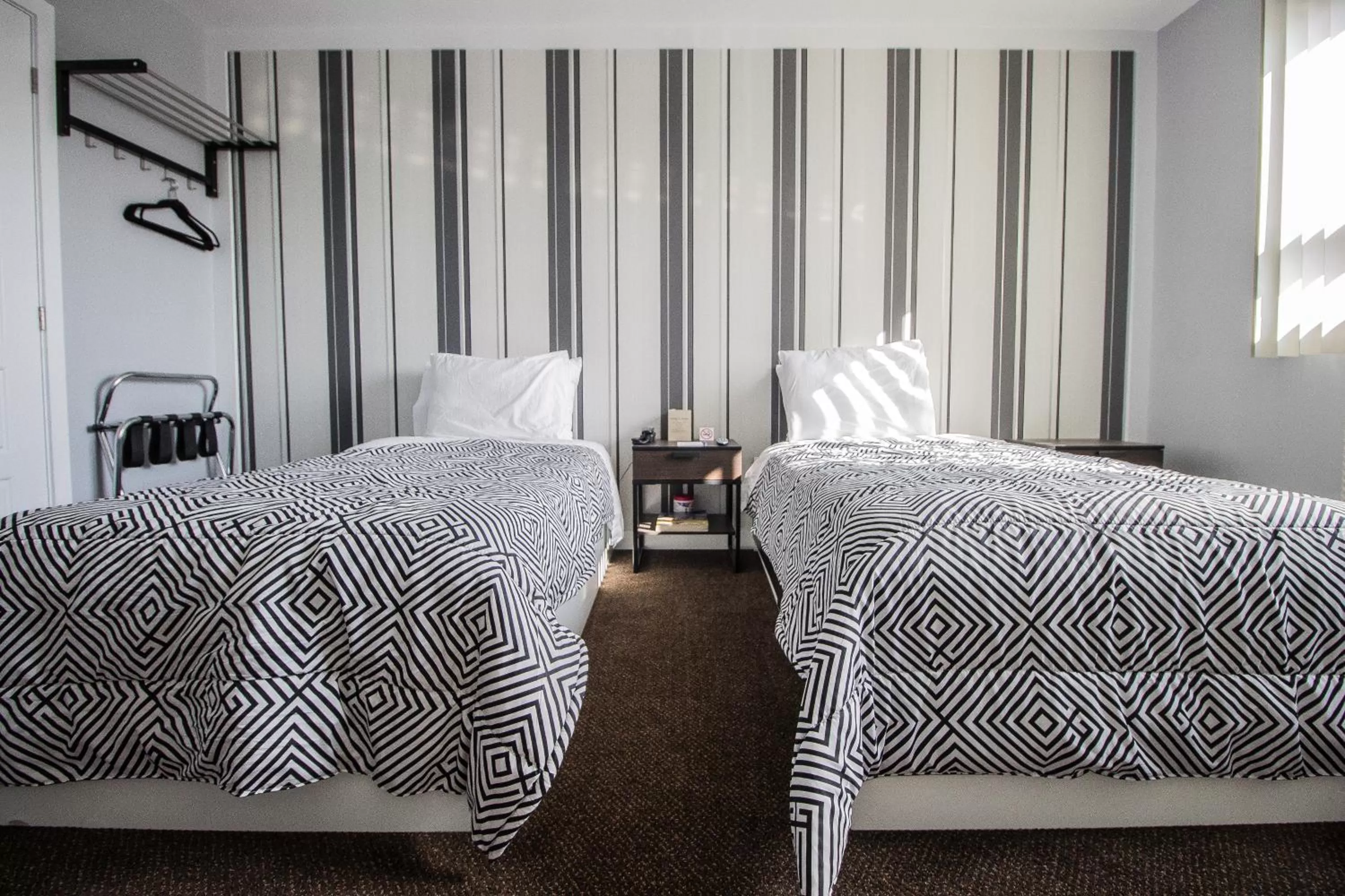 Photo of the whole room, Bed in Auberge St. Jacques