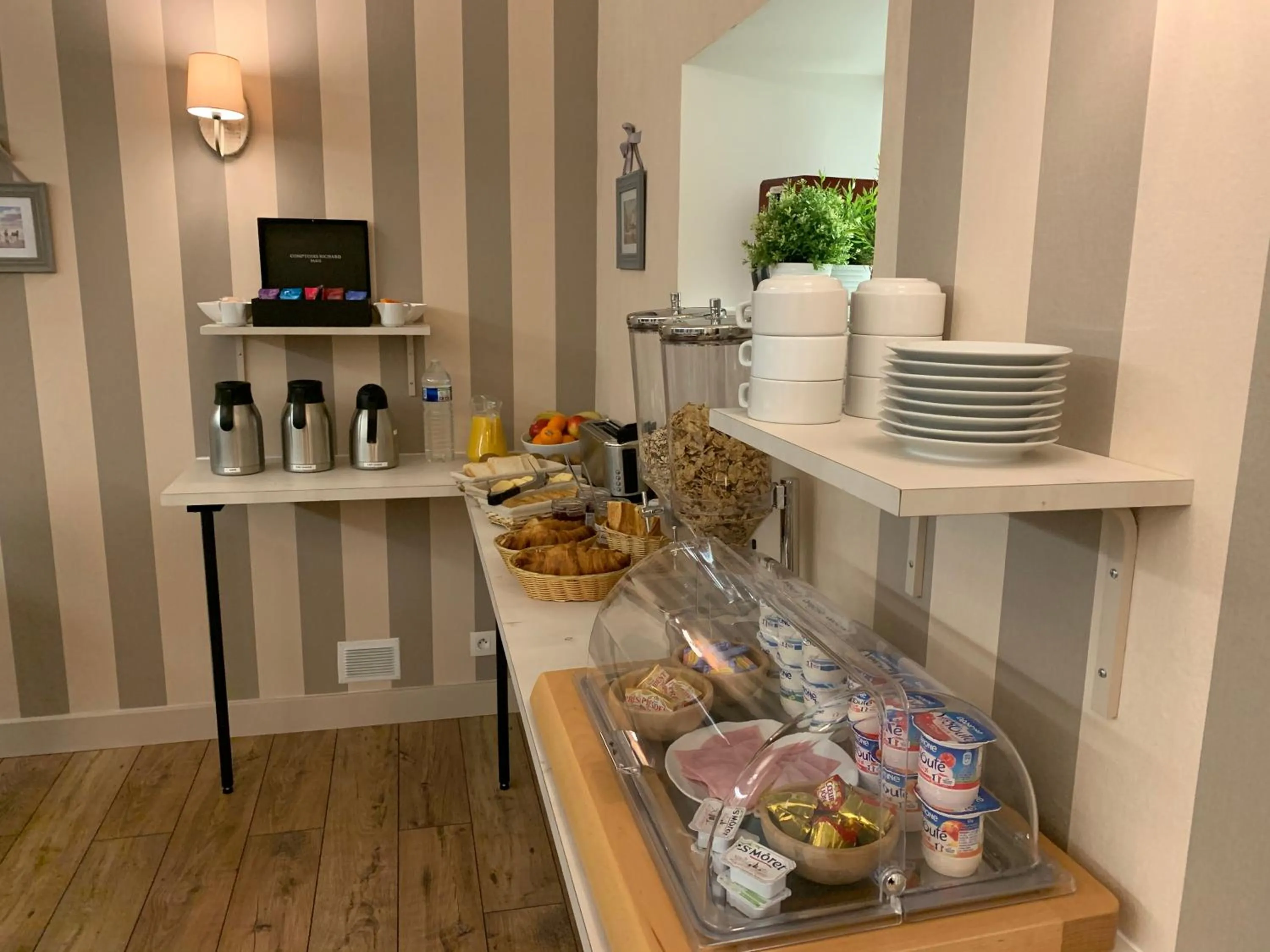 Food in Hôtel de la Plage