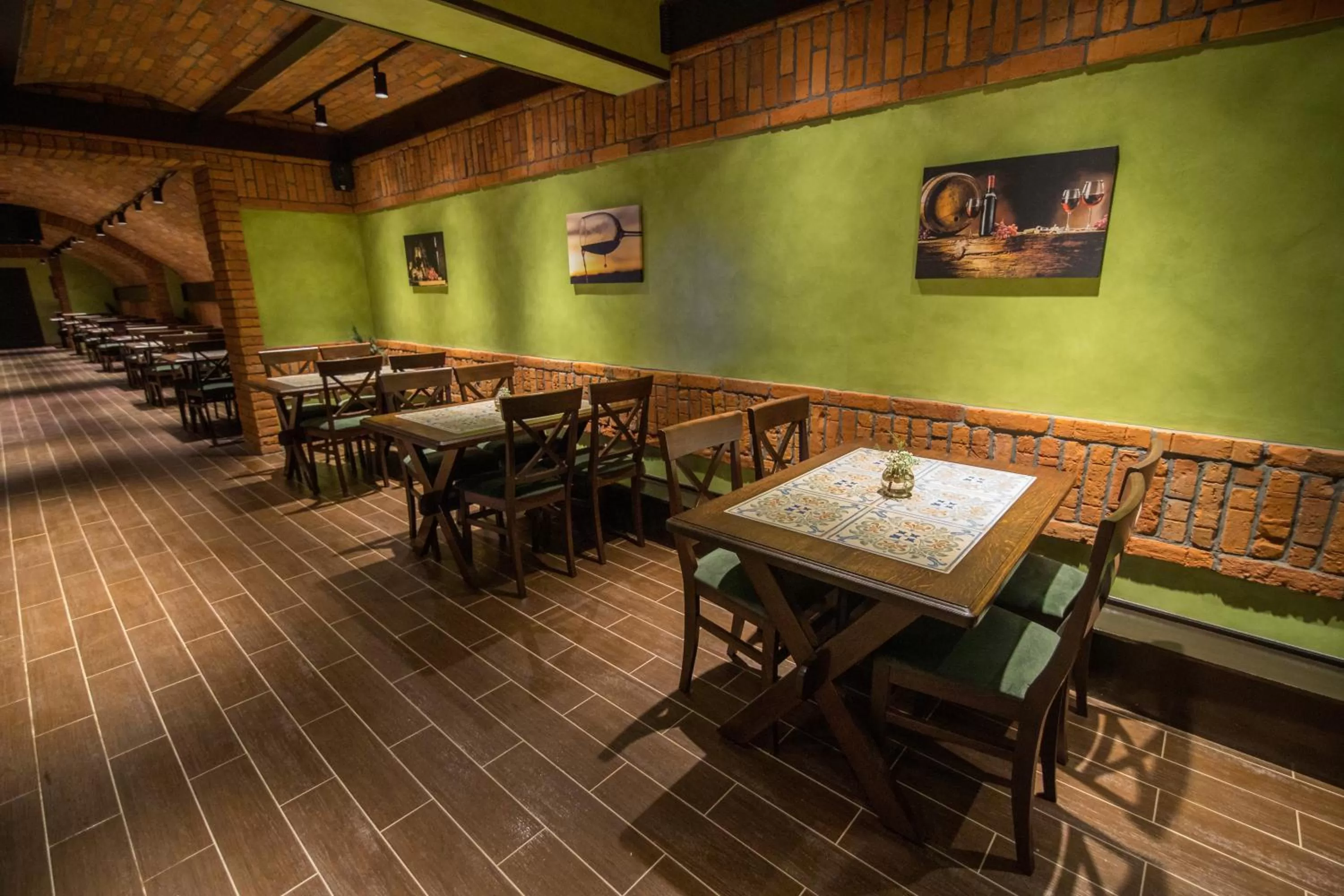 Restaurant/places to eat in Praktik Hotel & Restaurant