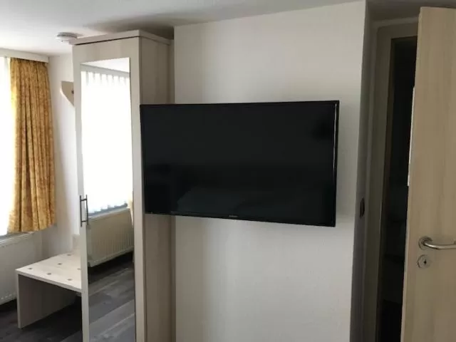 TV/Entertainment Center in Landgasthof Hotel Rittmayer