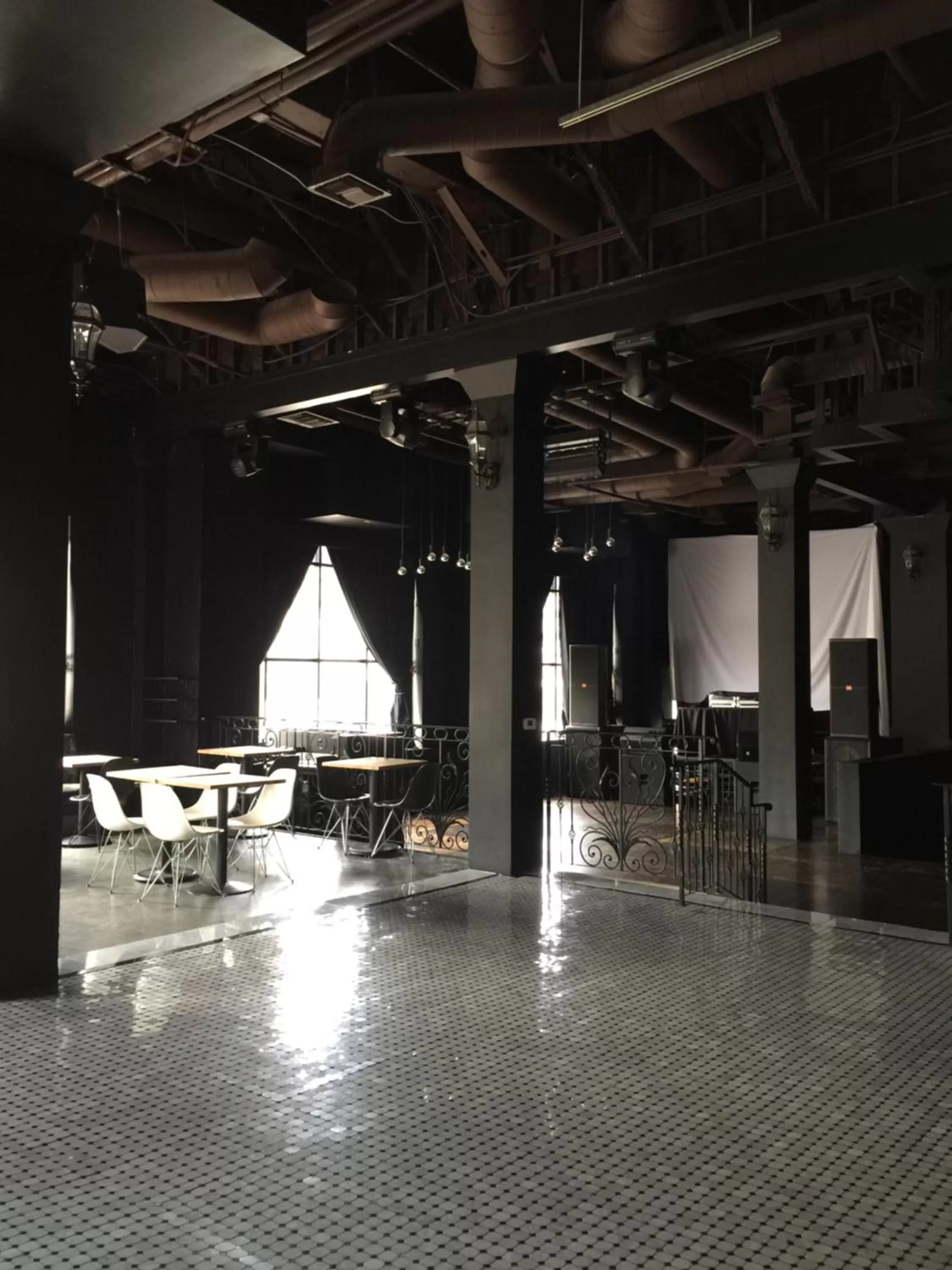 Food and drinks in Kawada Hotel