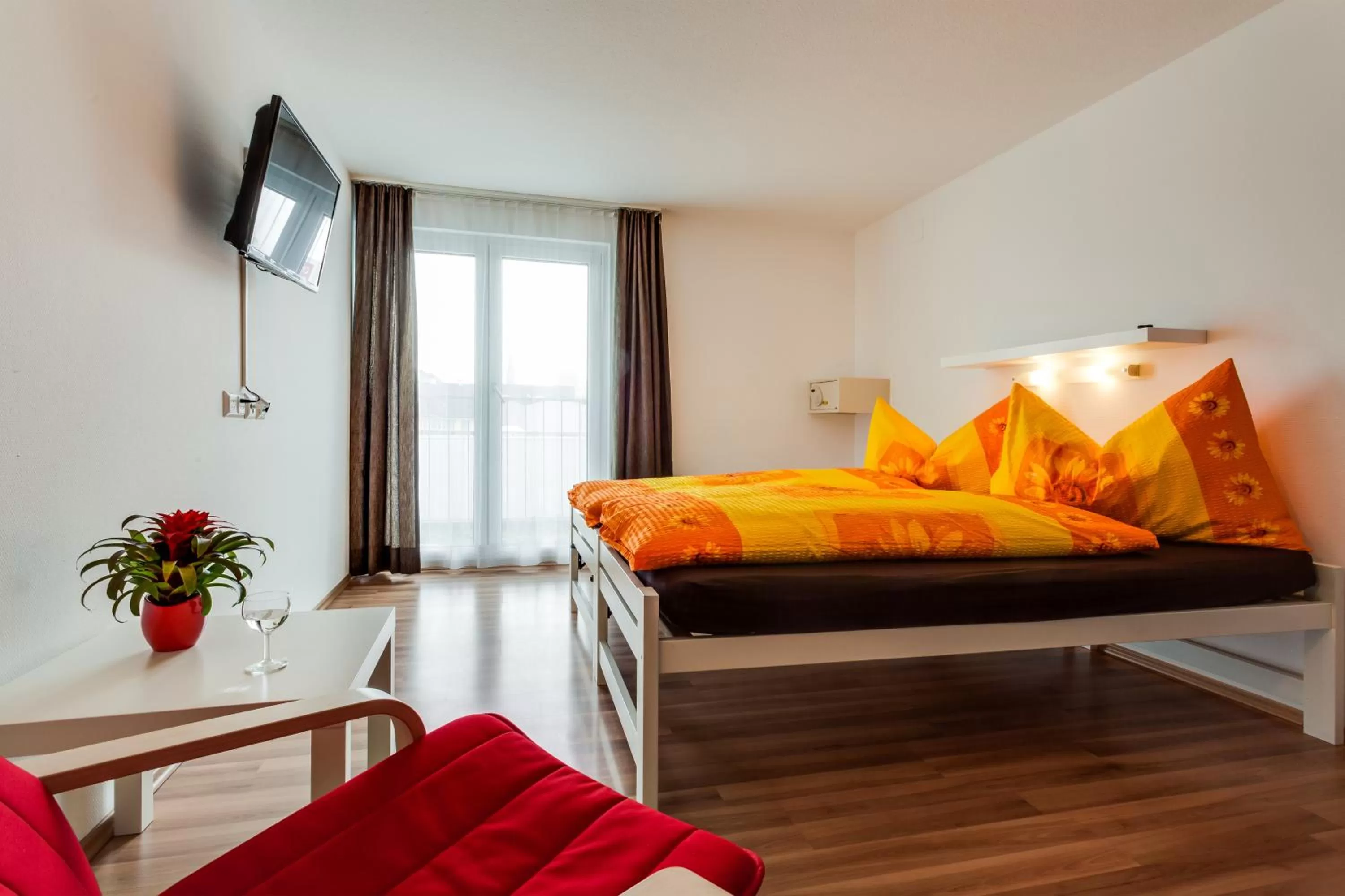 Photo of the whole room, Bed in Anstatthotel Luzern - app self-check-in