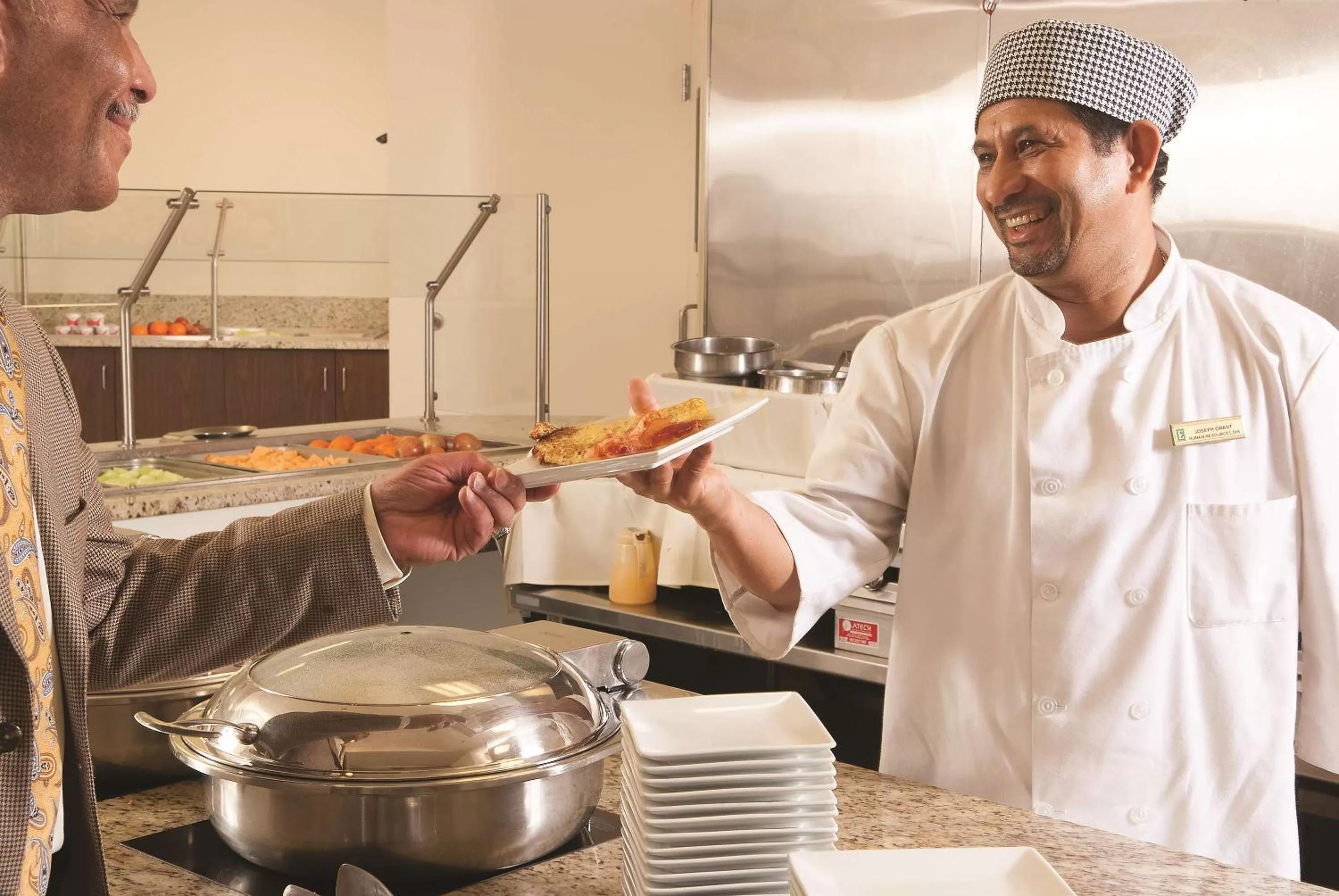 Restaurant/places to eat in Embassy Suites by Hilton Nashville Airport