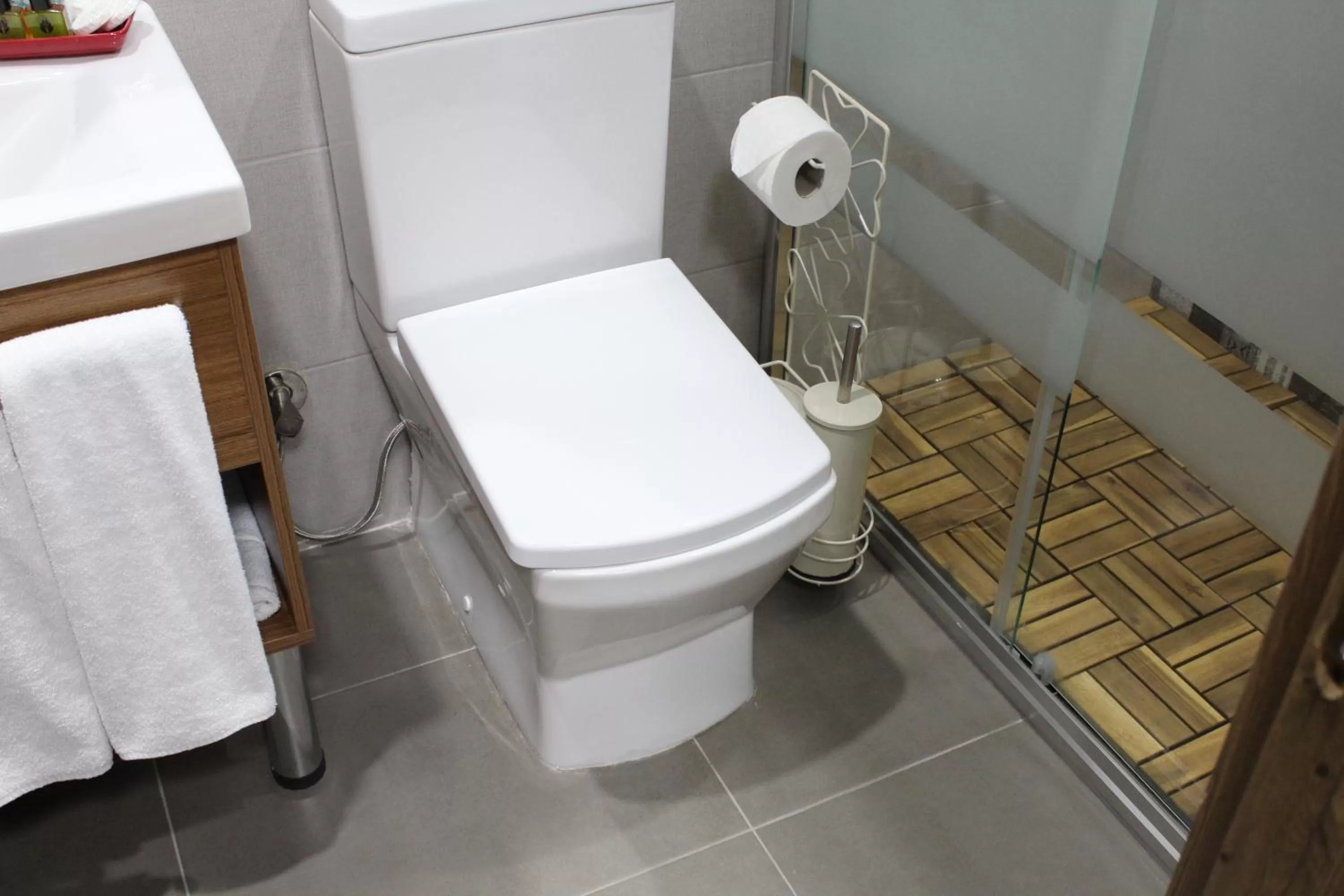 Bathroom in Palm Hotel