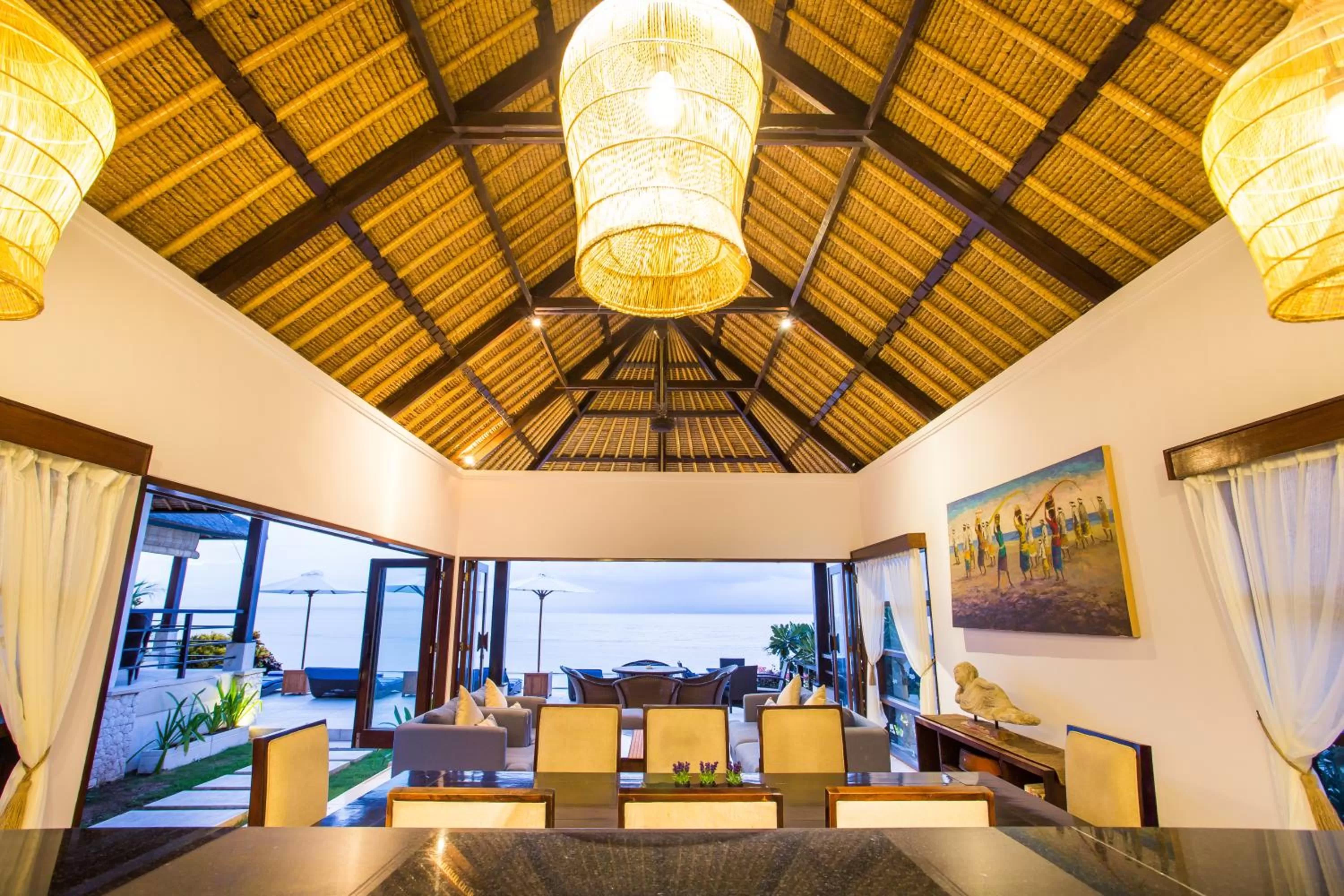 Living room, Restaurant/Places to Eat in The Point Resort Lembongan