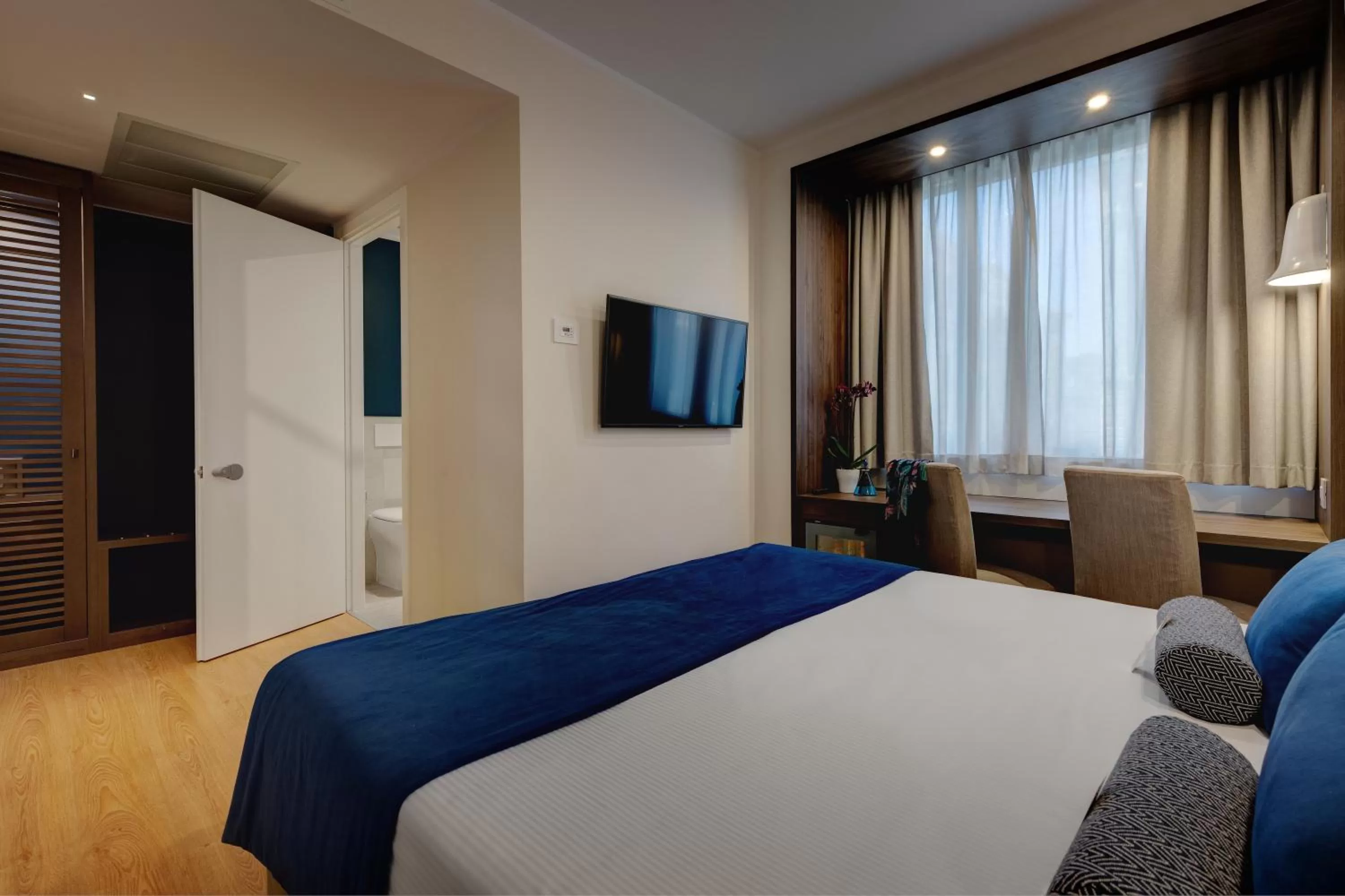 Bed in Fly Decó Hotel