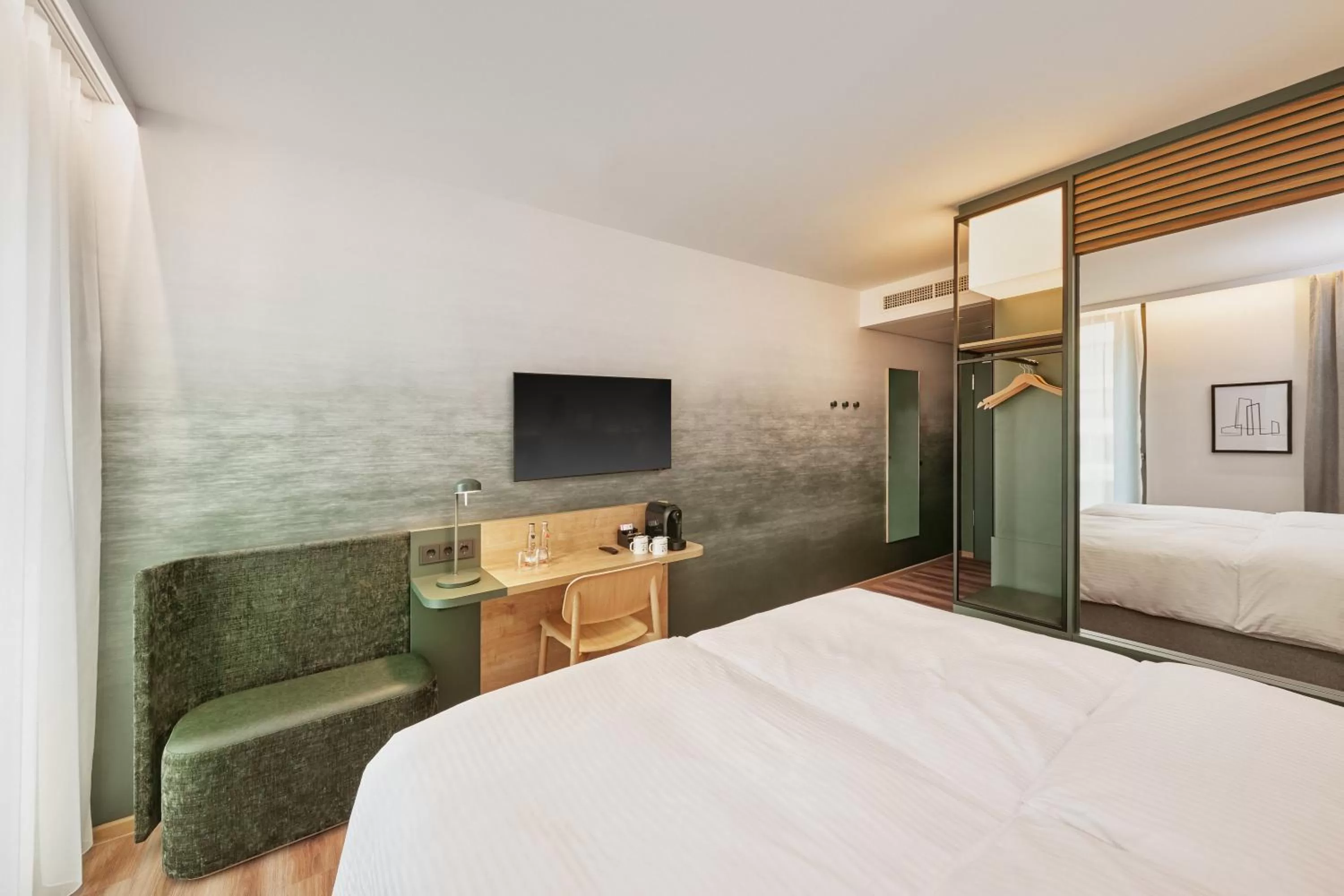 Bed in H+ Hotel Frankfurt Eschborn