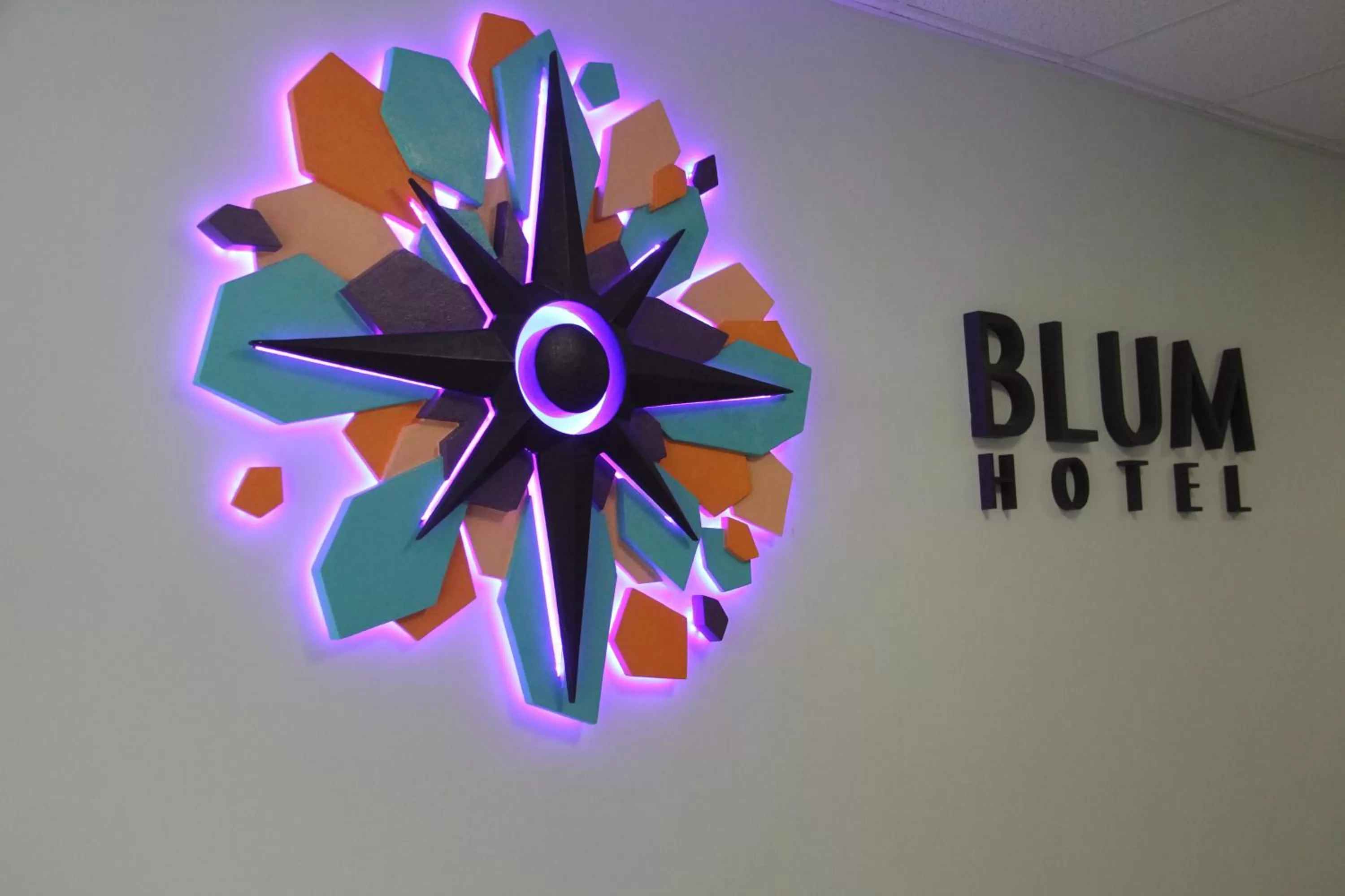 Decorative detail, Property Logo/Sign in Blum Hotel