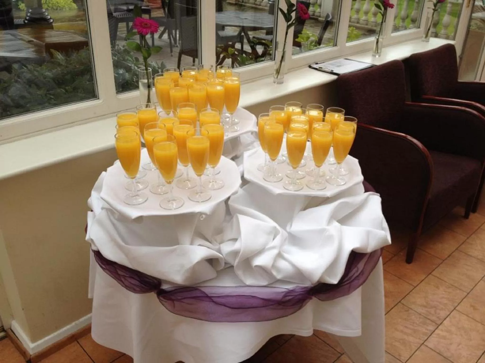 Drinks in Warren Lodge