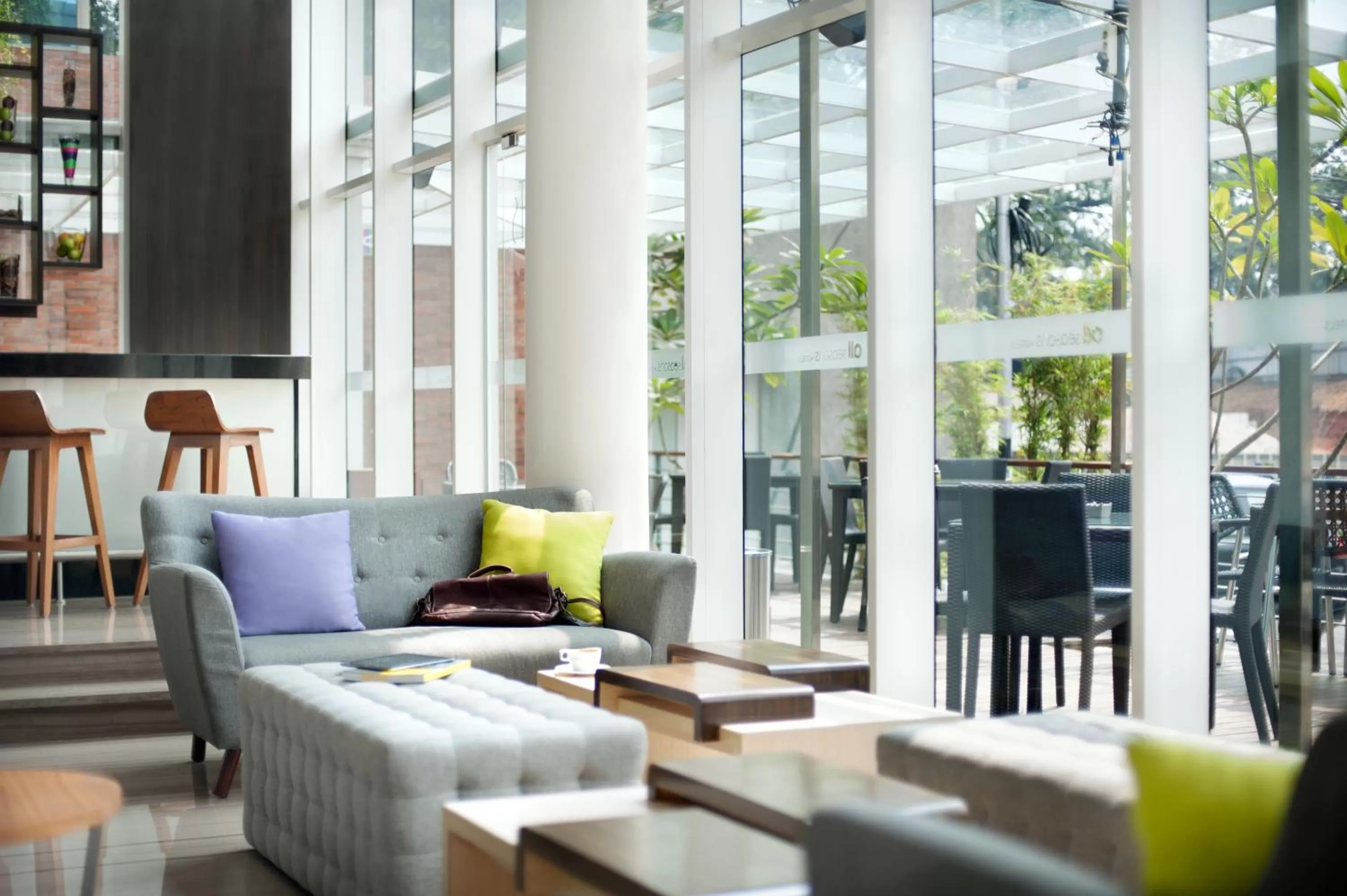 Lounge or bar in All Seasons Jakarta Thamrin