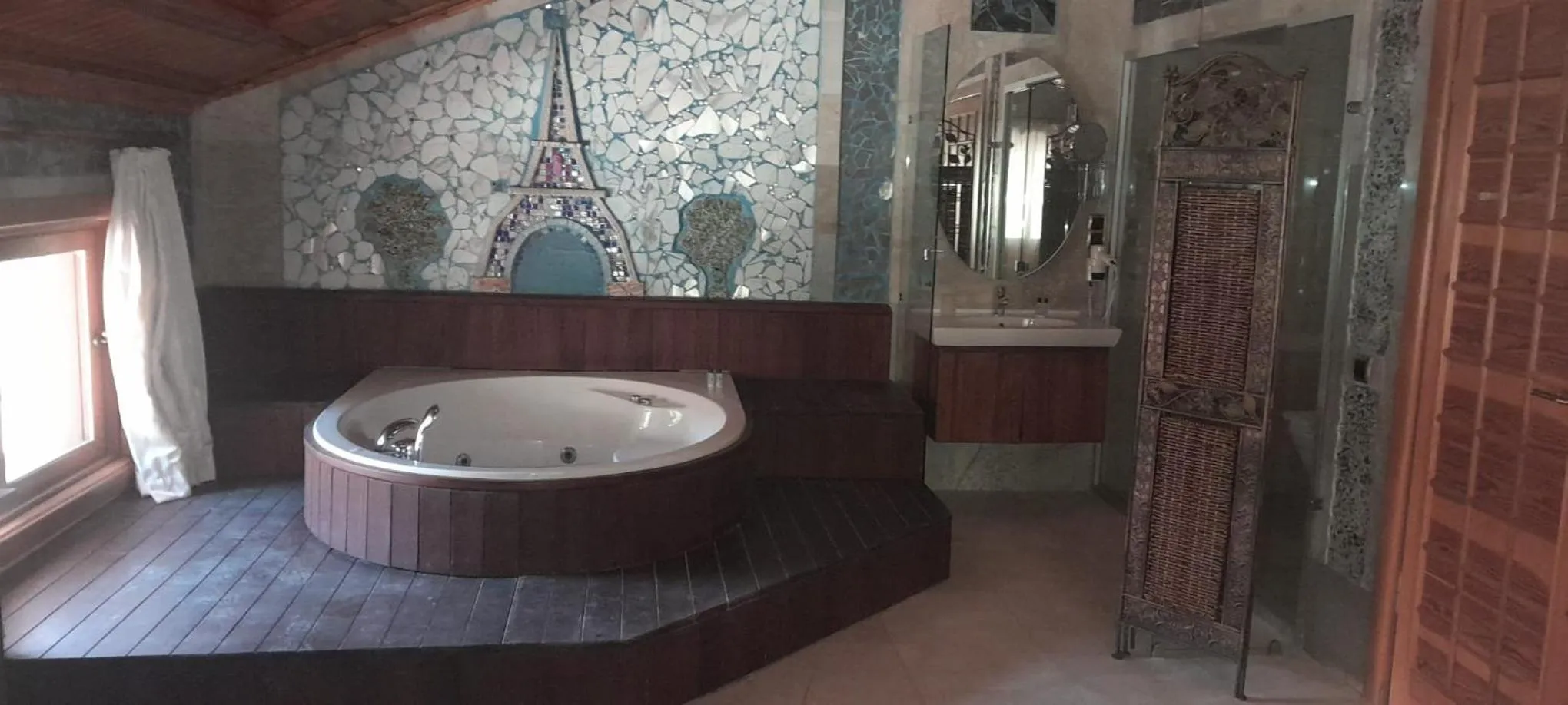 Hot Tub in Bc Spa Hotel