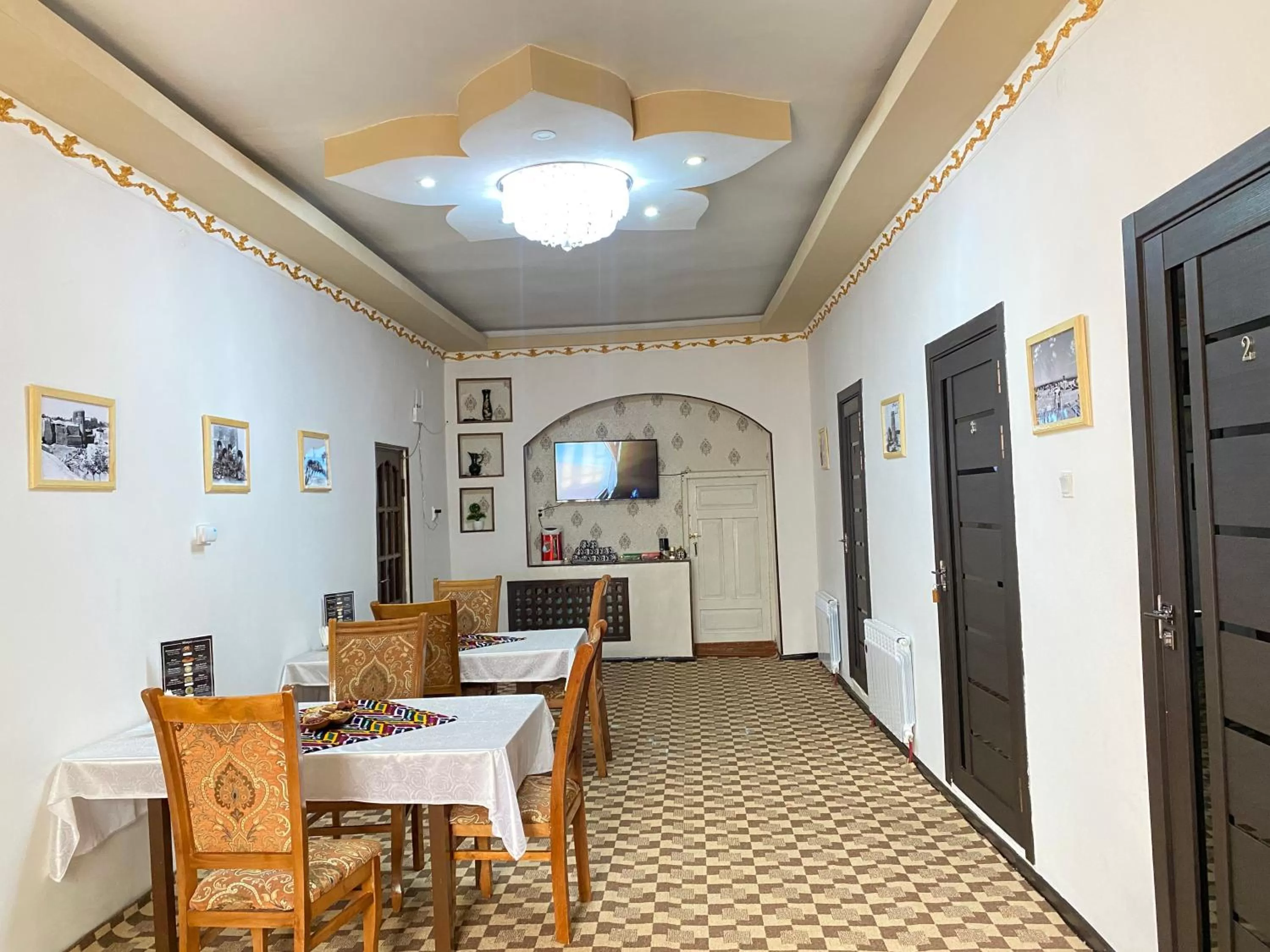 Restaurant/Places to Eat in Gold Khiva