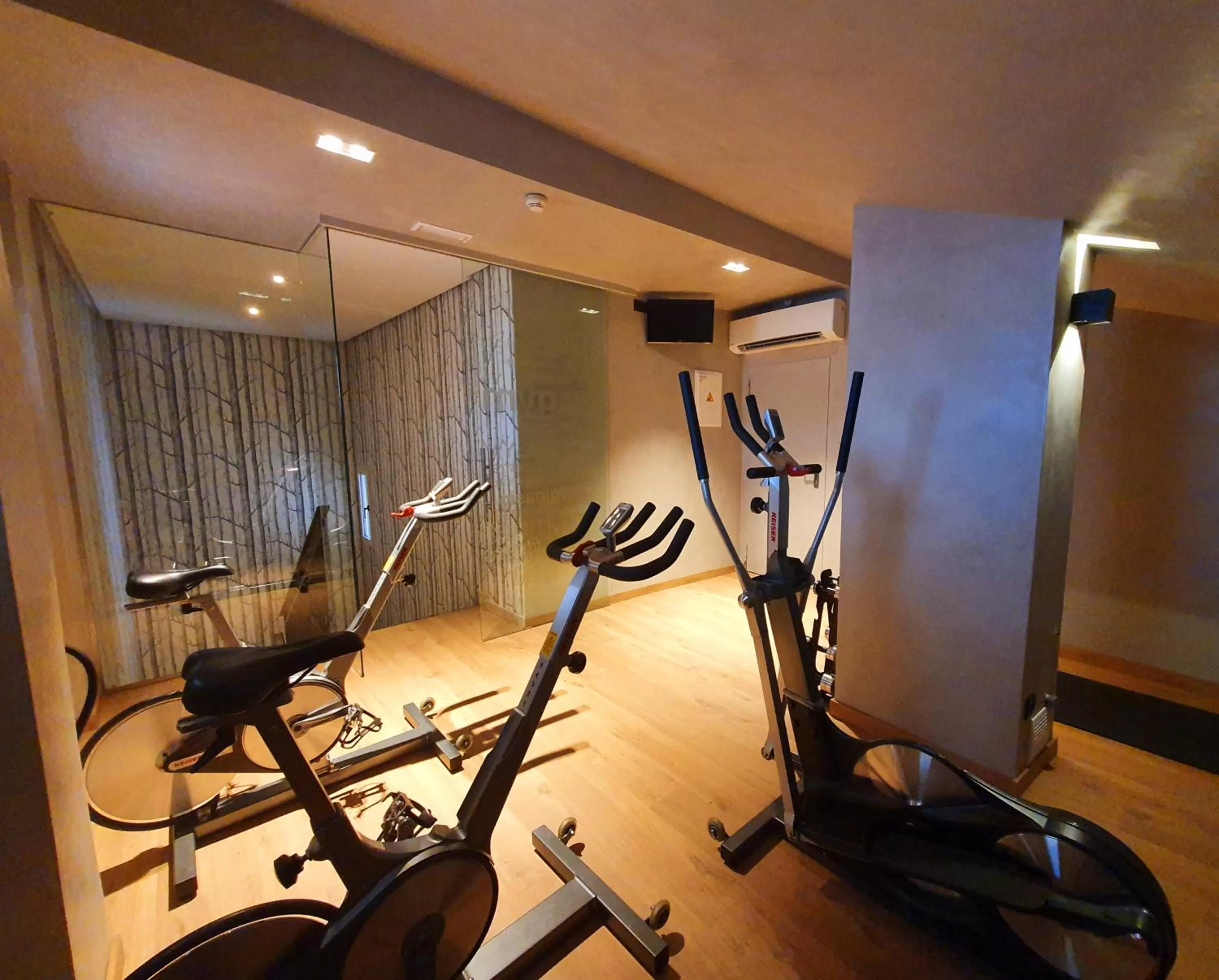 Fitness centre/facilities in Hotel Villa Real, a member of Preferred Hotels & Resorts