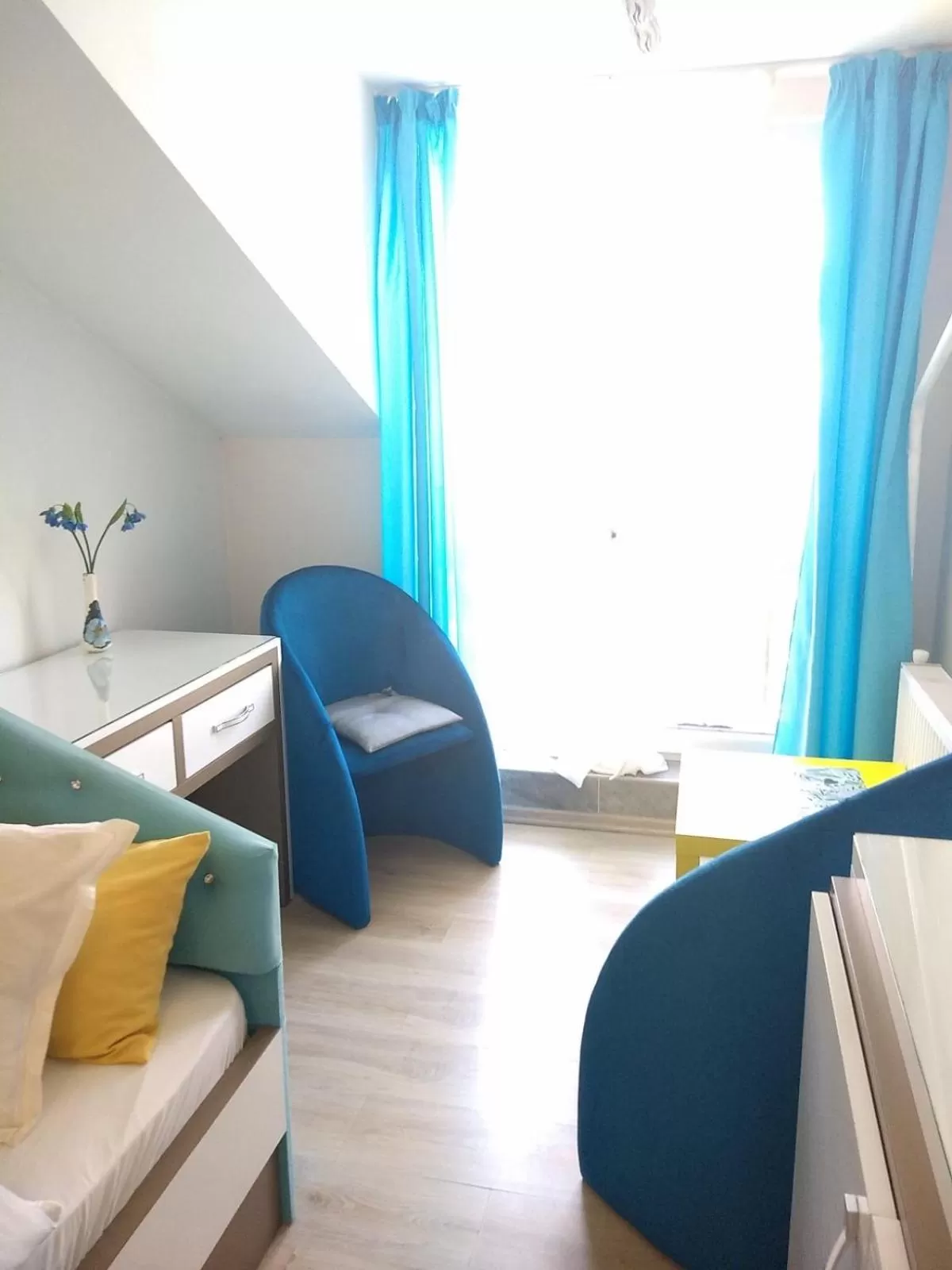 Food close-up, Bed in White Rose Family Guest House