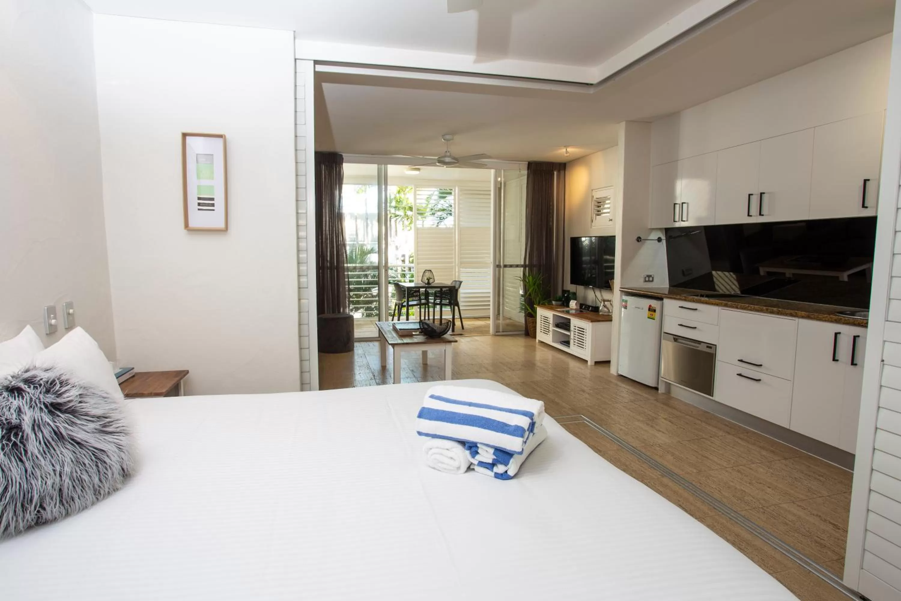 Photo of the whole room, Bed in Noosa Blue Resort