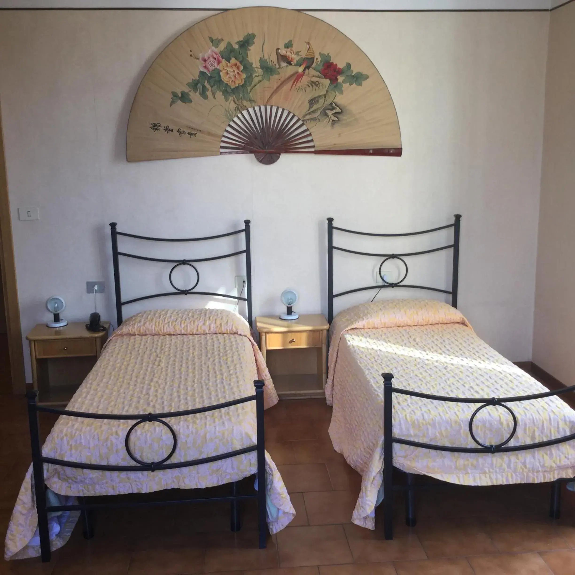 Quadruple Room in Hotel Touring Quadruple Room in Hotel Touring