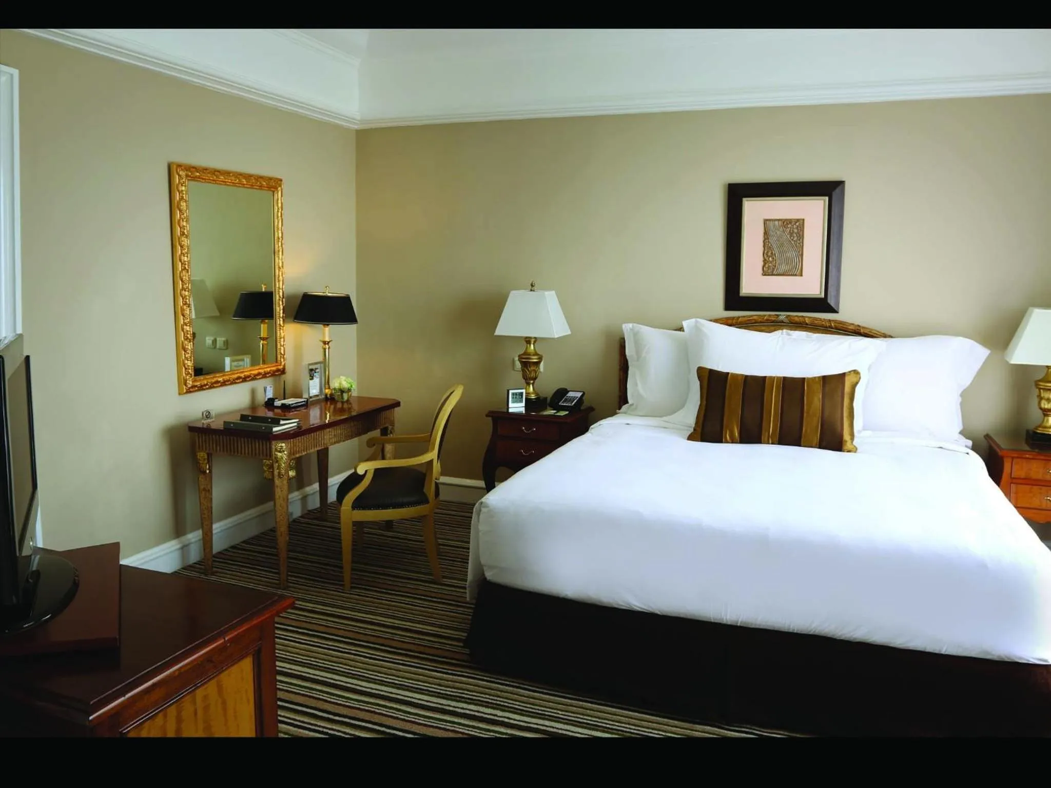 Bed in Hotel Gran Mahakam