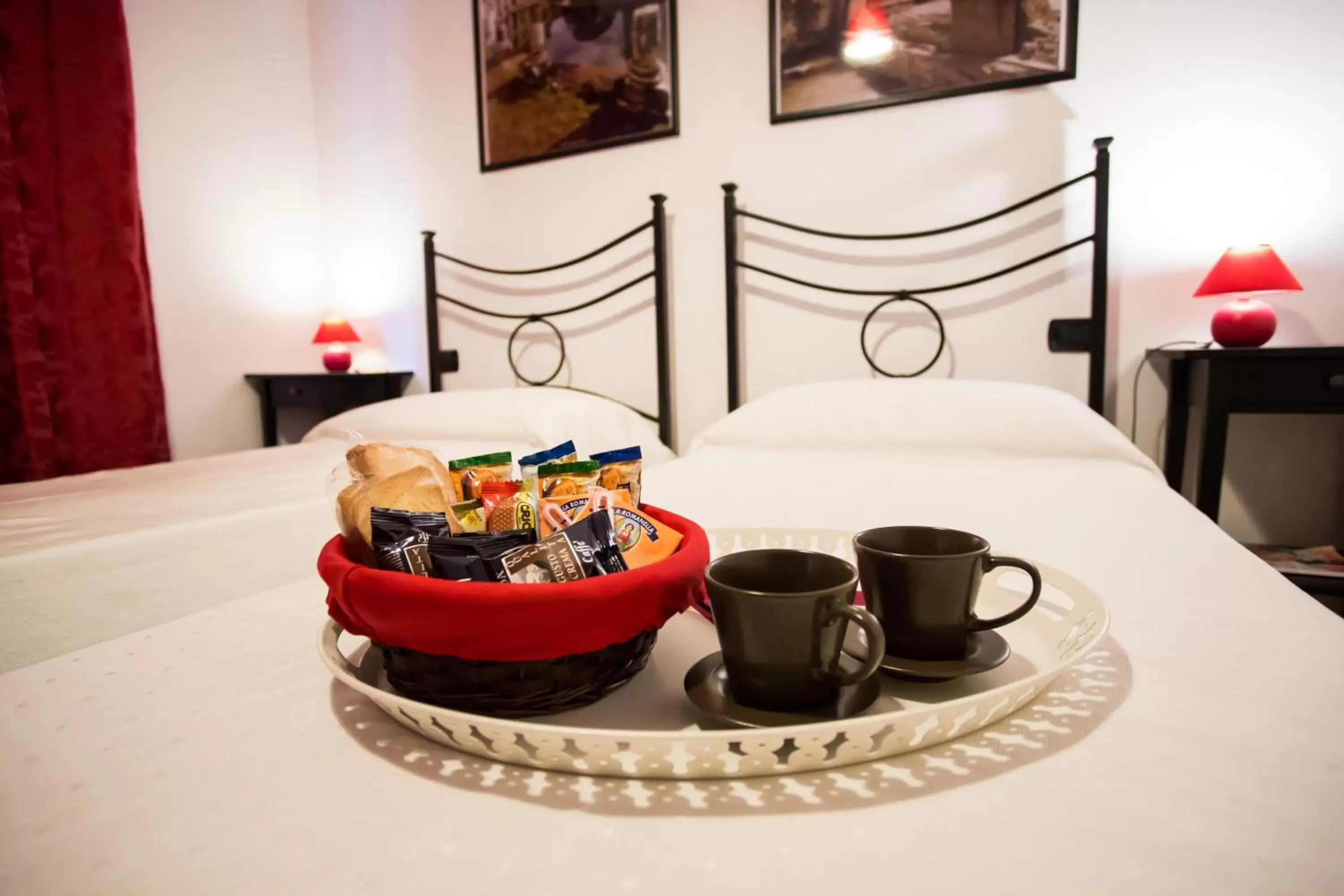 Twin Room with Private External Bathroom in B&B Villa Adriana Twin Room with Private External Bathroom in B&B Villa Adriana