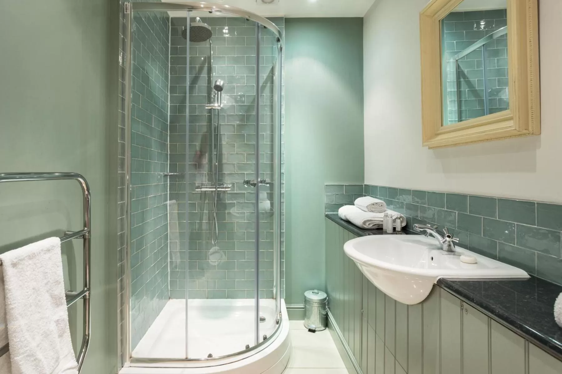 Shower in The Florentine