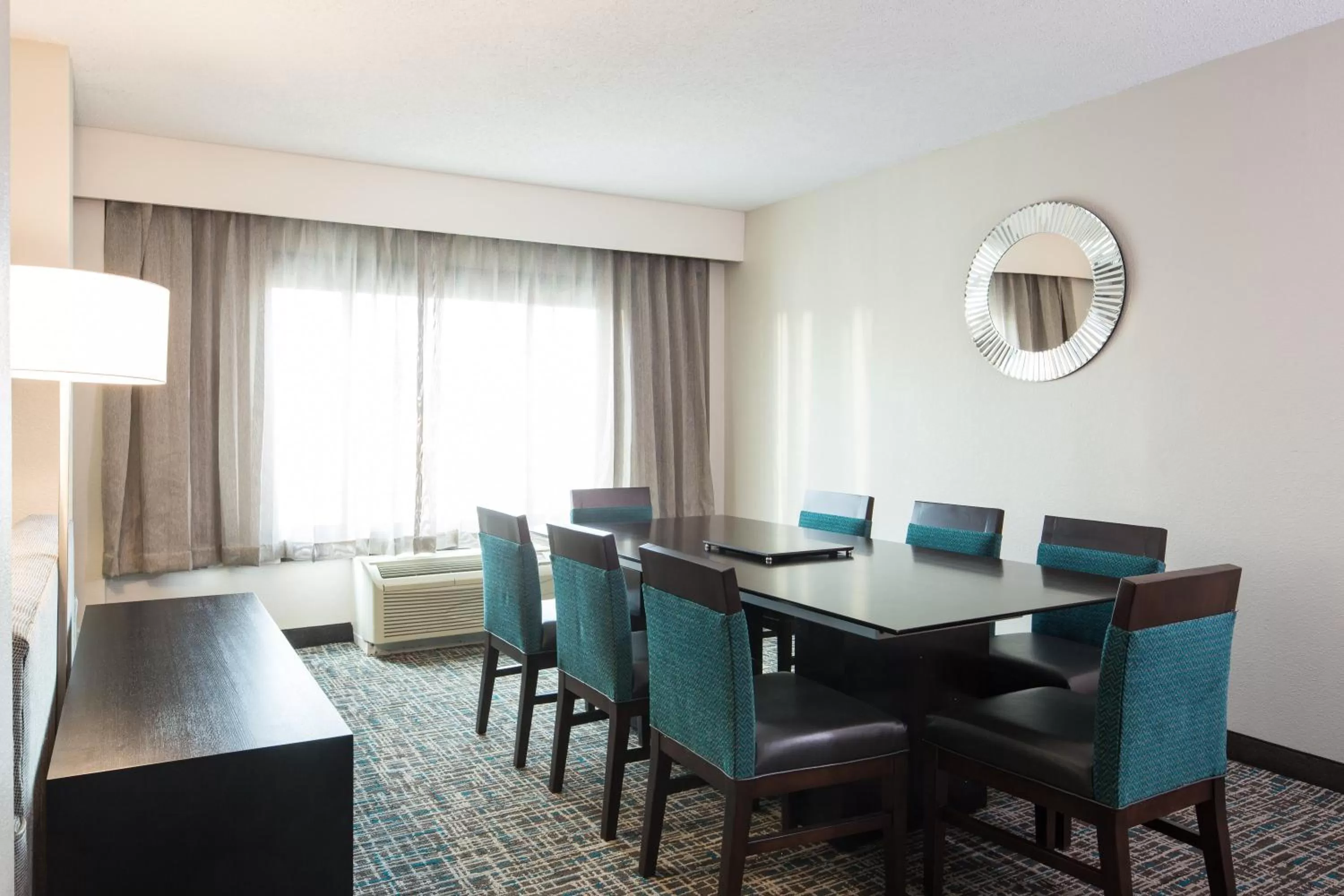 Photo of the whole room in Crowne Plaza Memphis Downtown by IHG