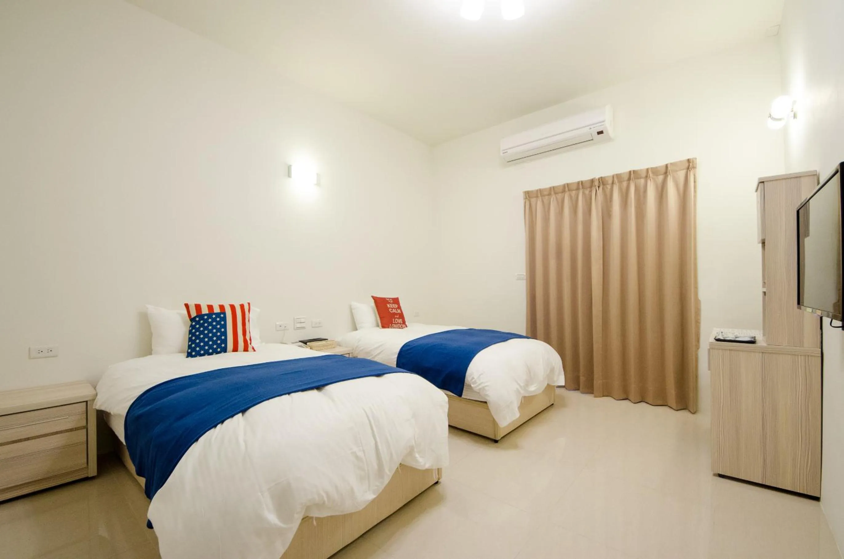 bunk bed, Bed in Successful 168 B&B