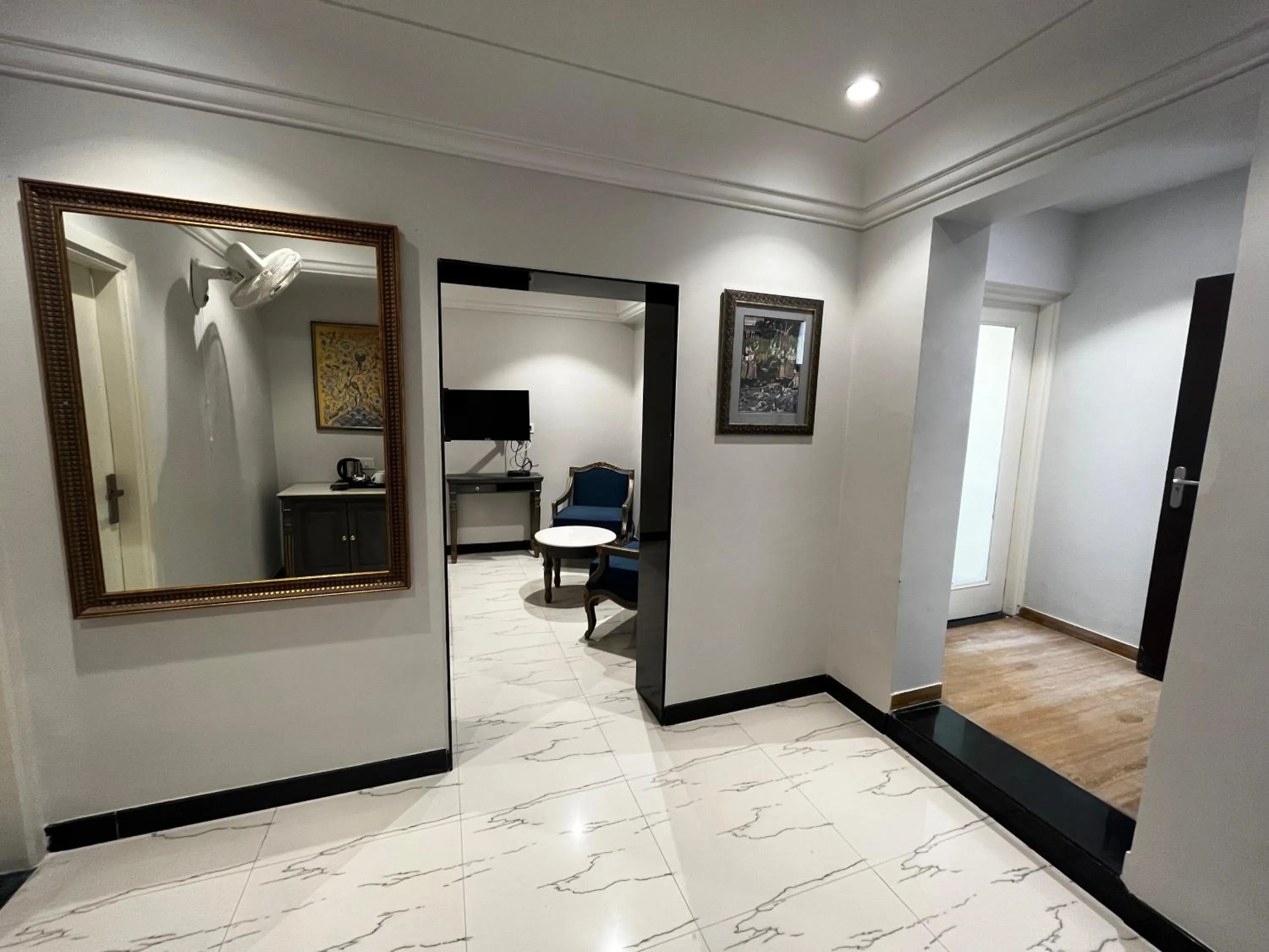 Living room in Ratnawali – A Vegetarian Heritage Hotel