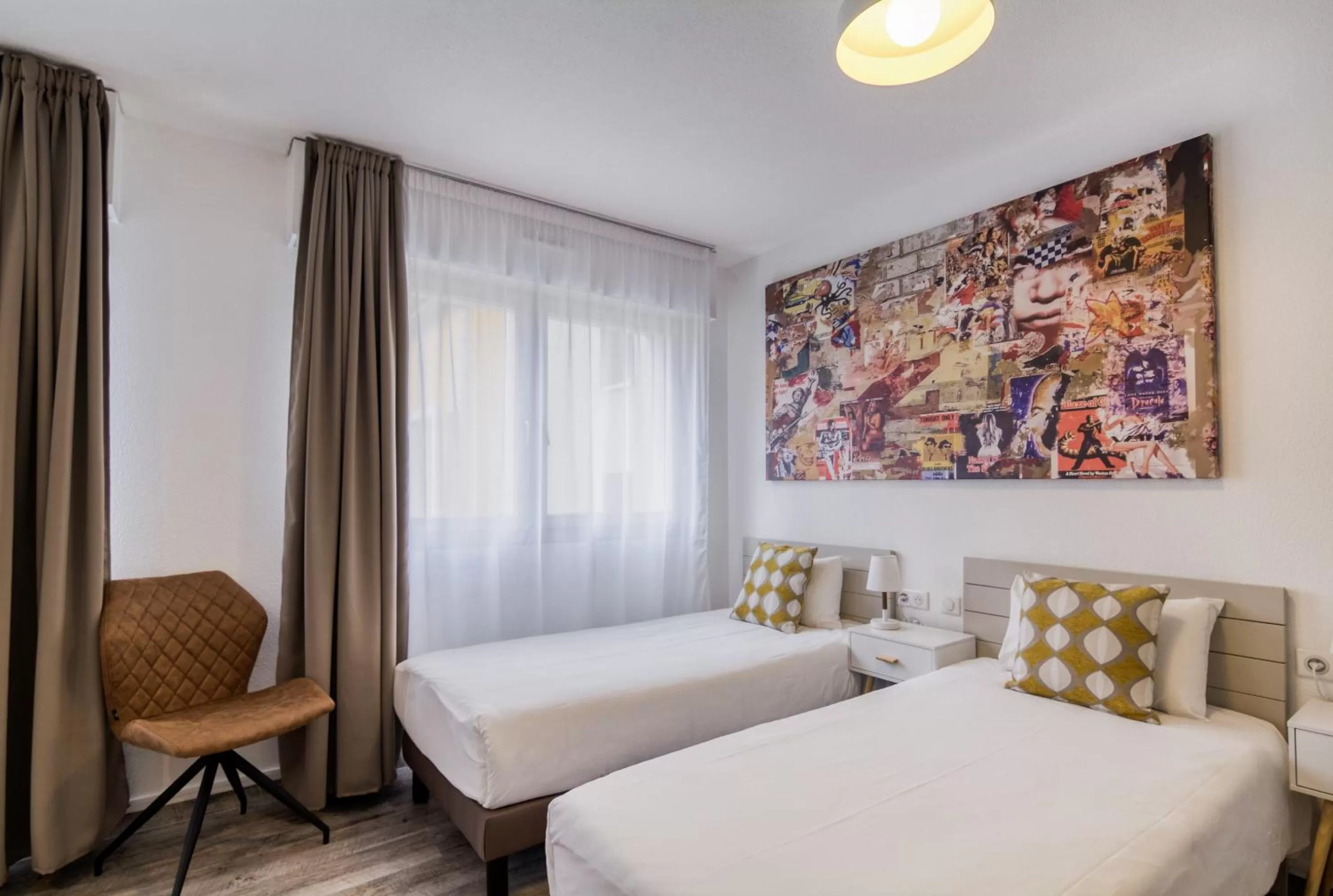 Photo of the whole room in La Maison Hôtel Mulhouse Centre