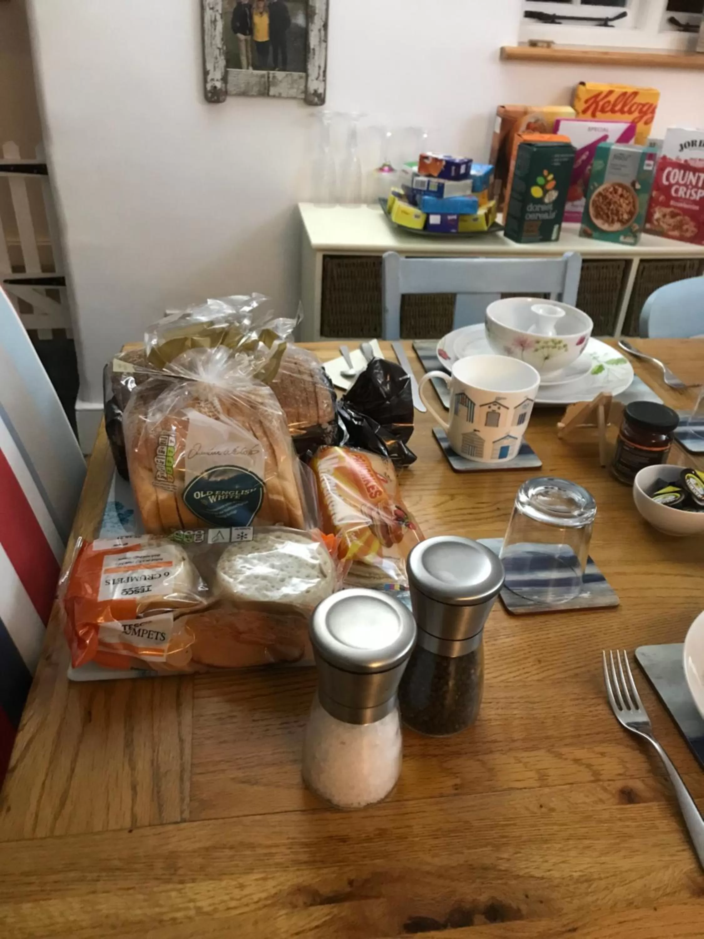 Breakfast in Blue Shutters