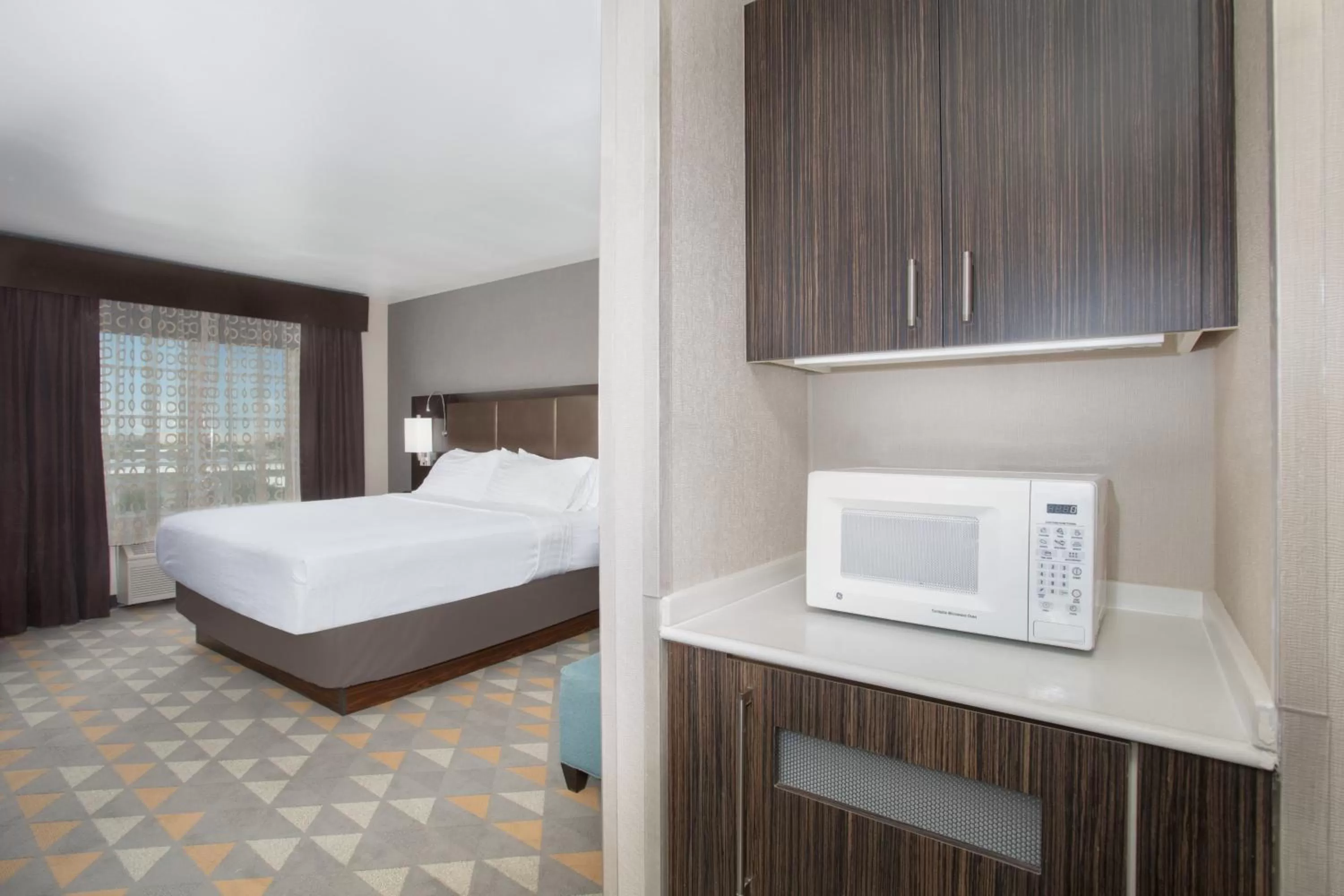 Photo of the whole room, Bed in Holiday Inn Colorado Springs - Airport by IHG