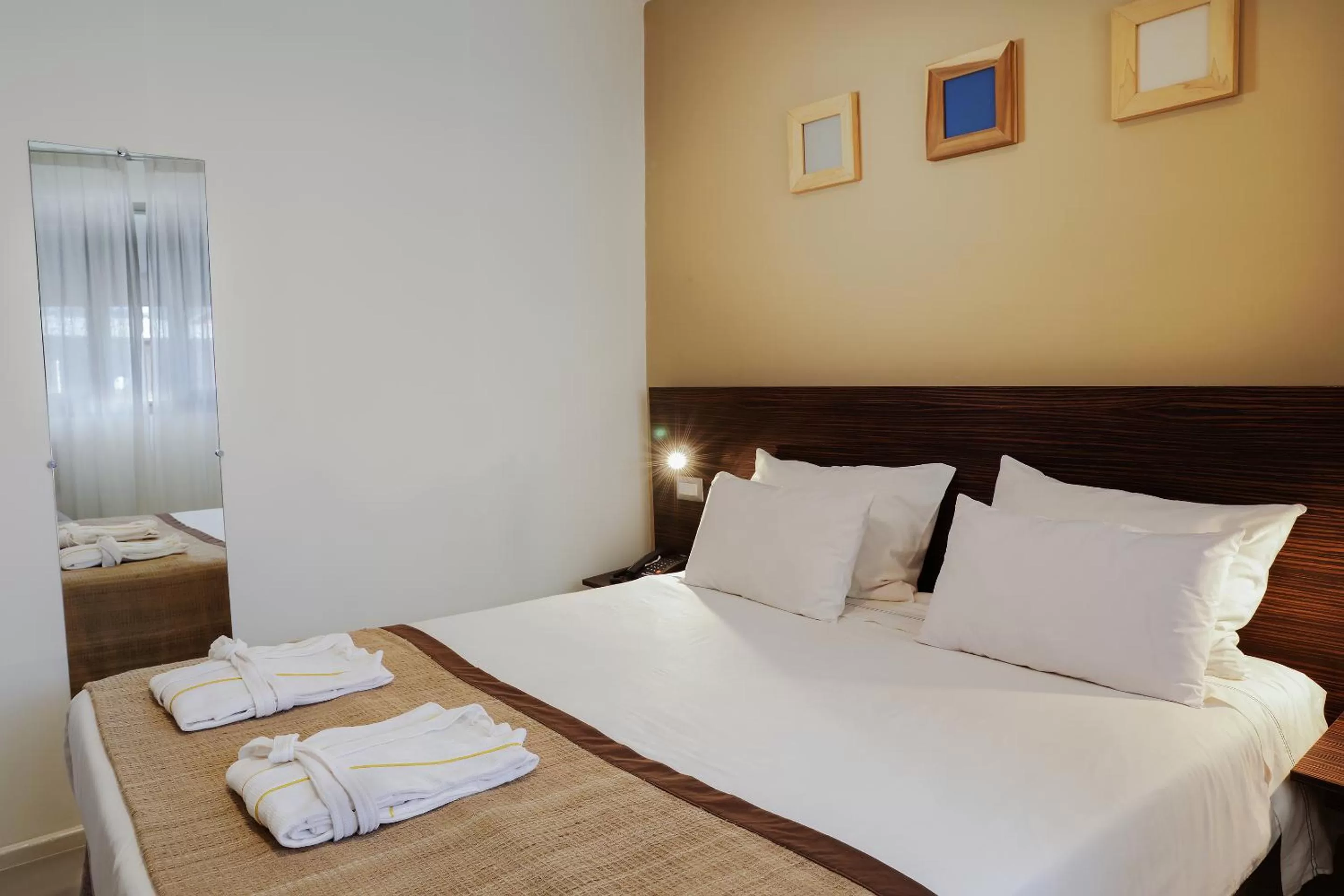 Bedroom, Bed in Hotel La Villette