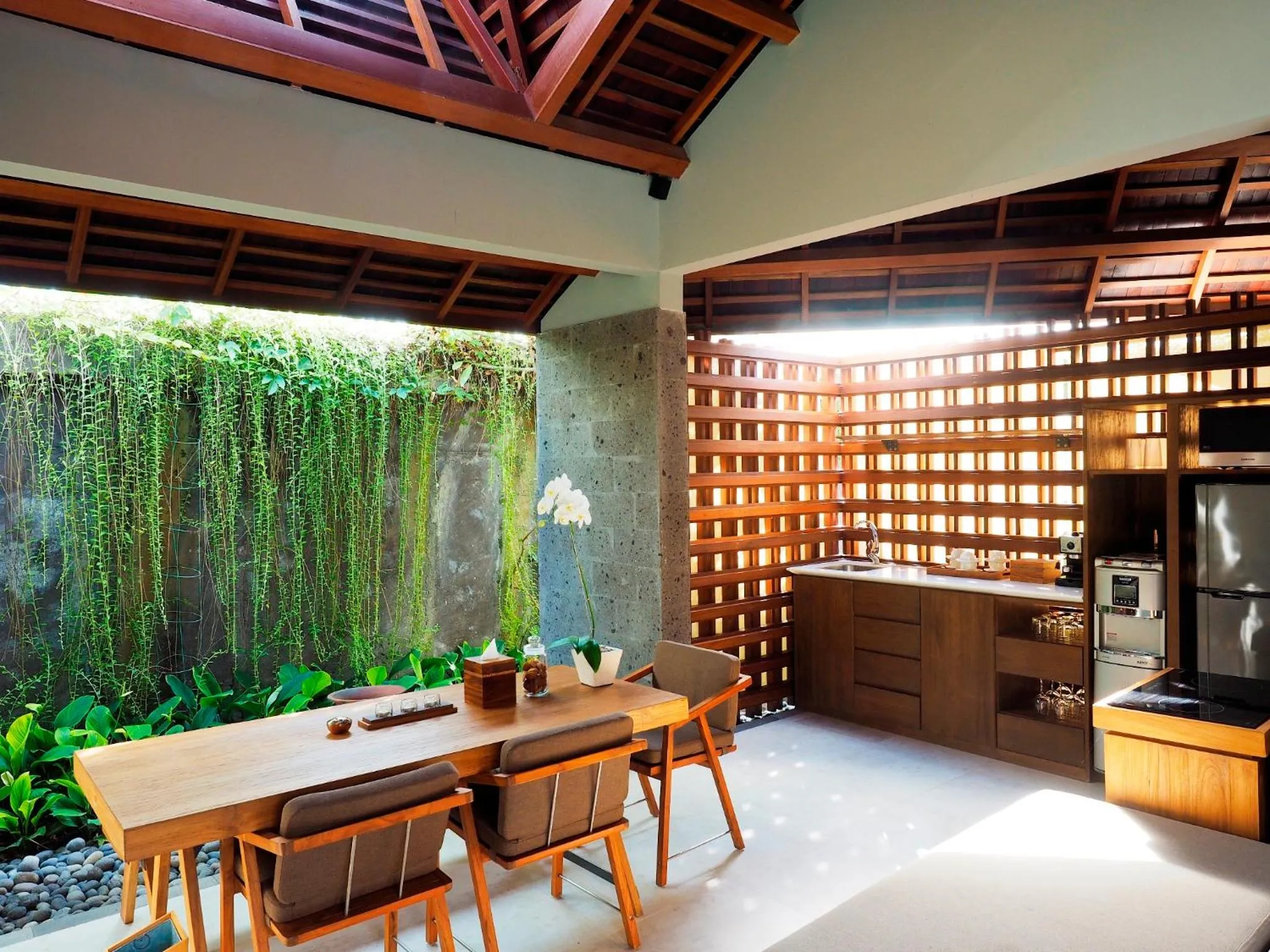 Dining area in The Santai by LifestyleRetreats