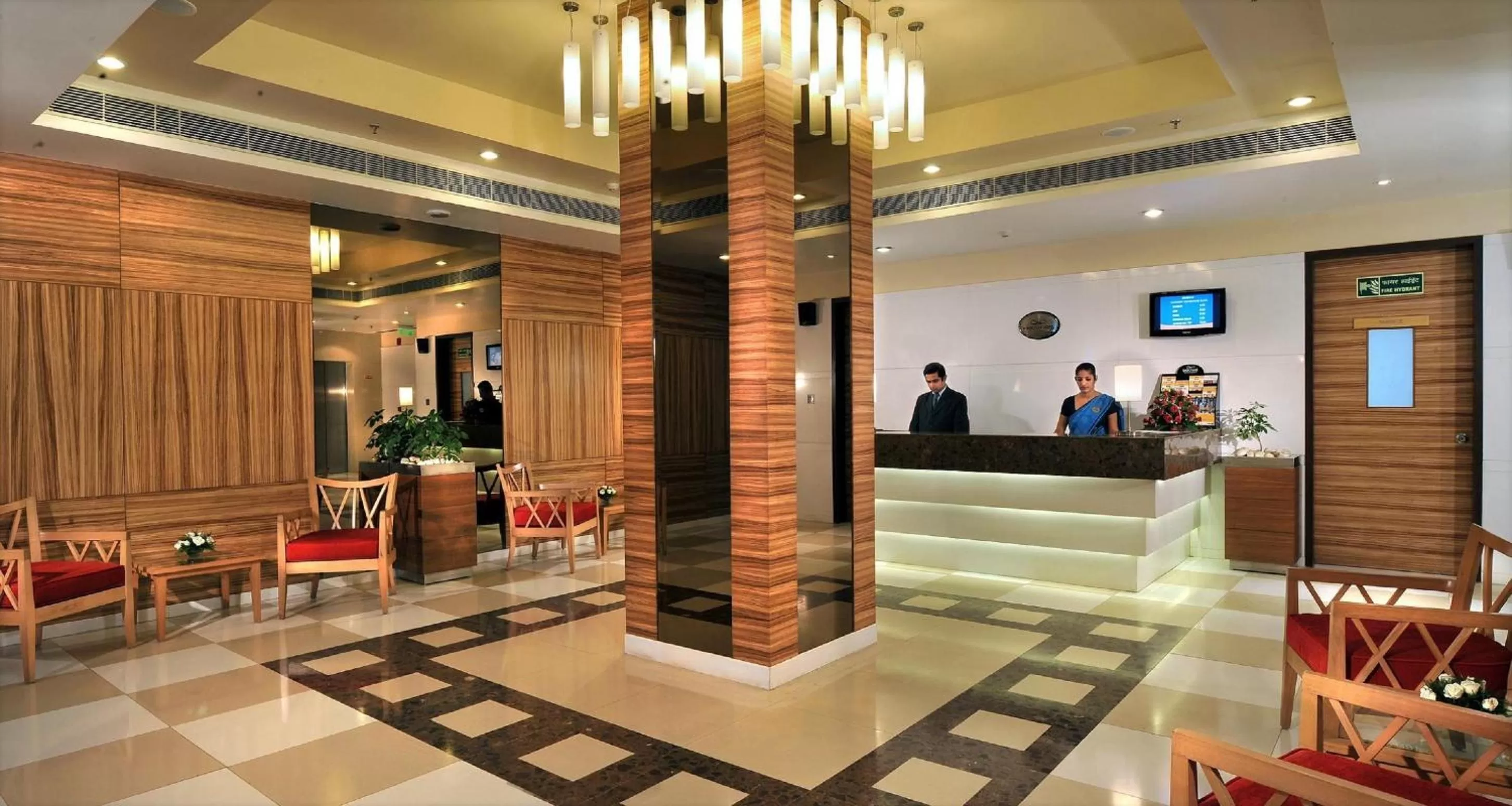 Lobby or reception in Hometel Chandigarh