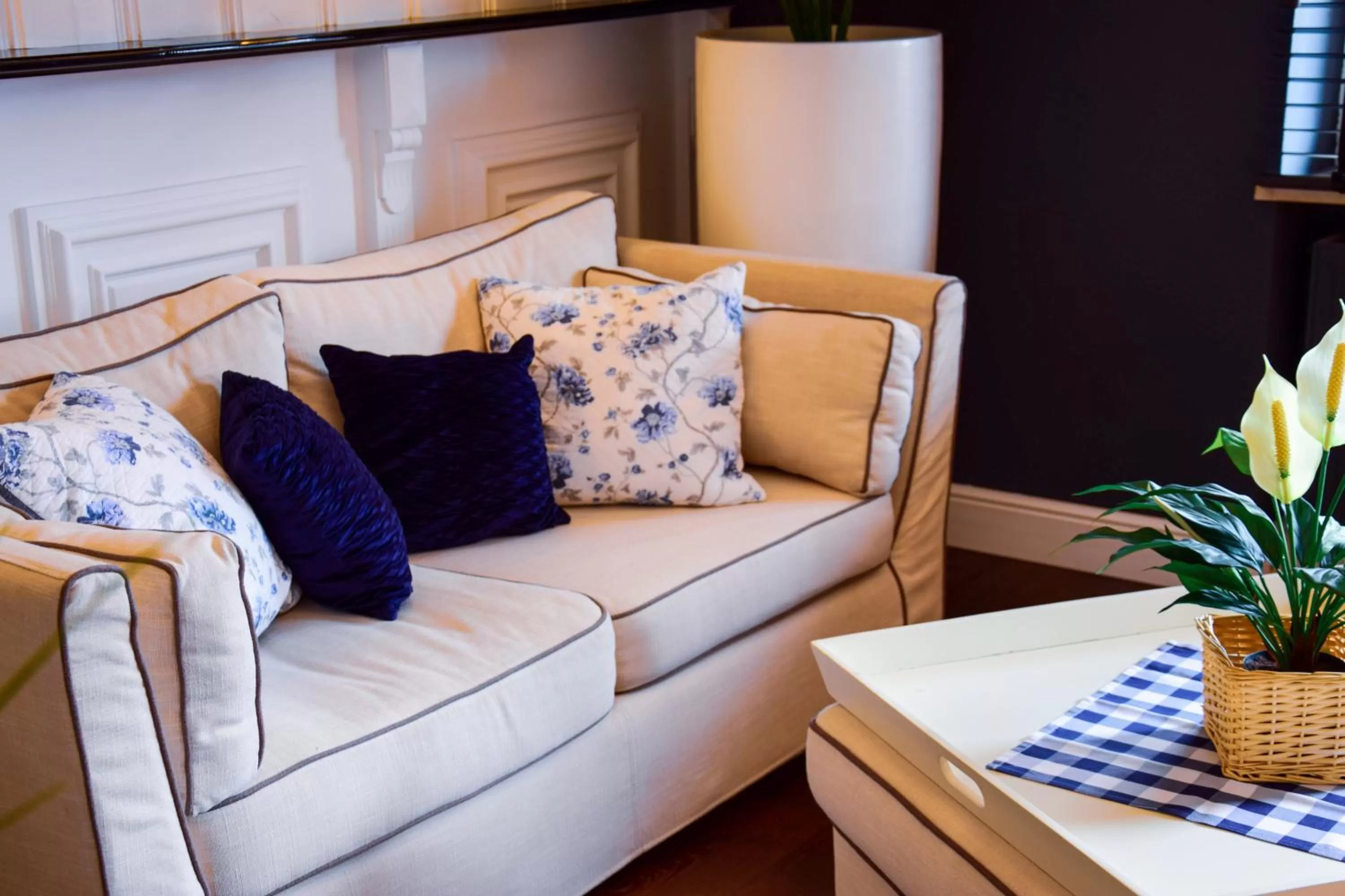 Living room, Seating Area in Sauna & Whirlpool - ALPENLIEBE APARTments