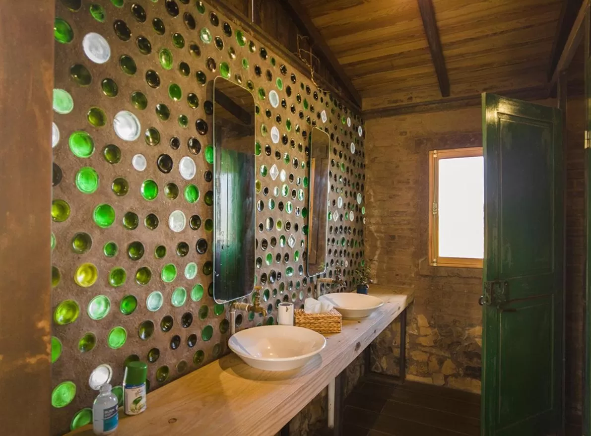 Bathroom in Caliu Earthship Ecolodge