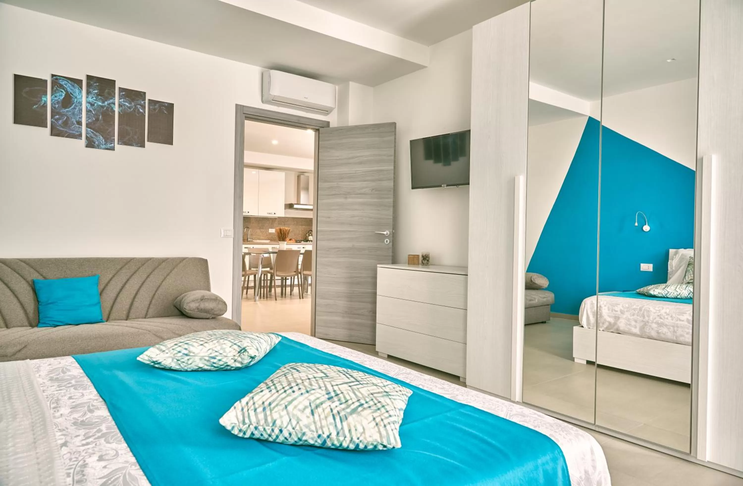 TV and multimedia, Bed in Il Casale di Monacella