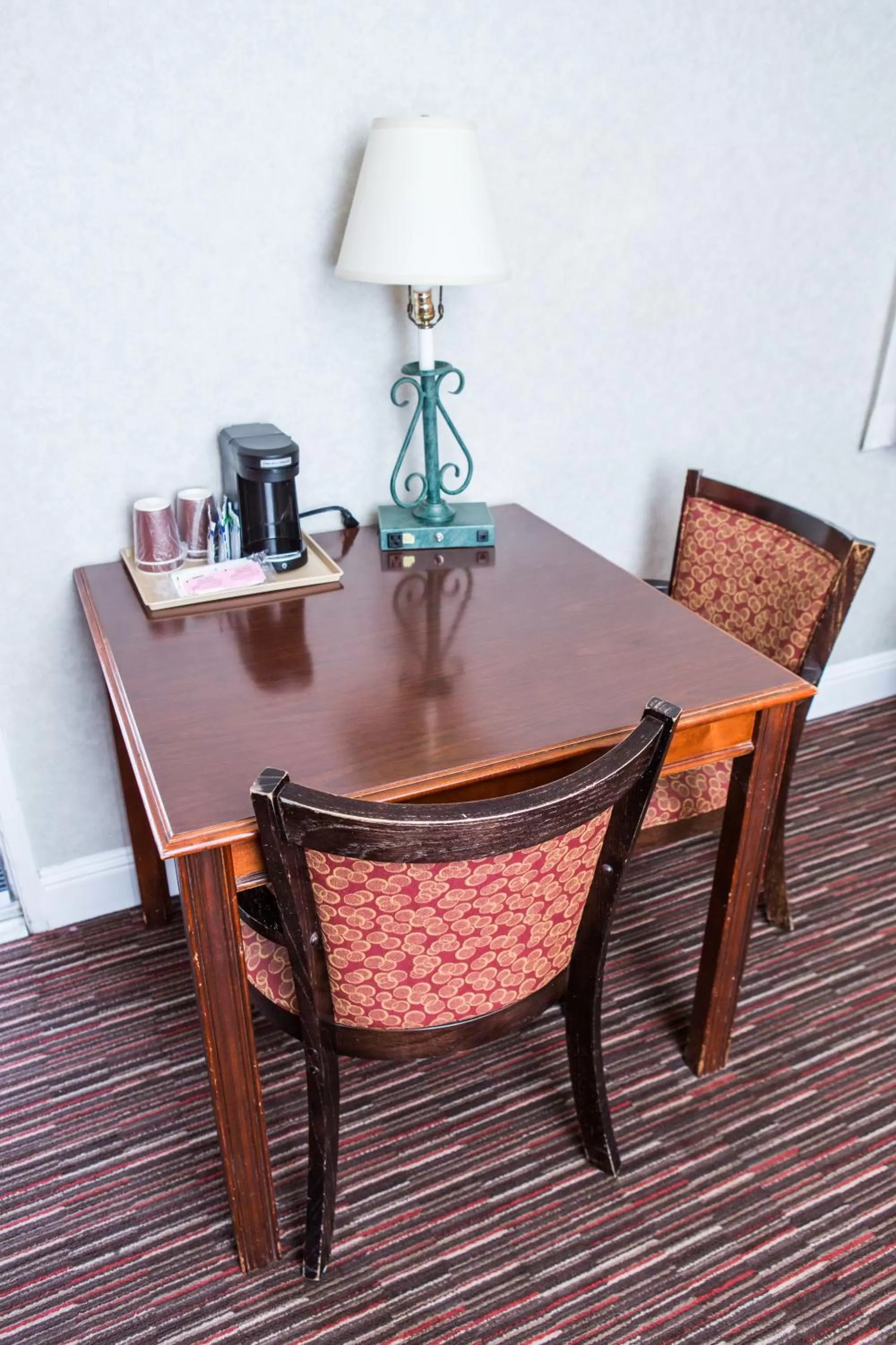 Coffee/tea facilities in Pelican Inn