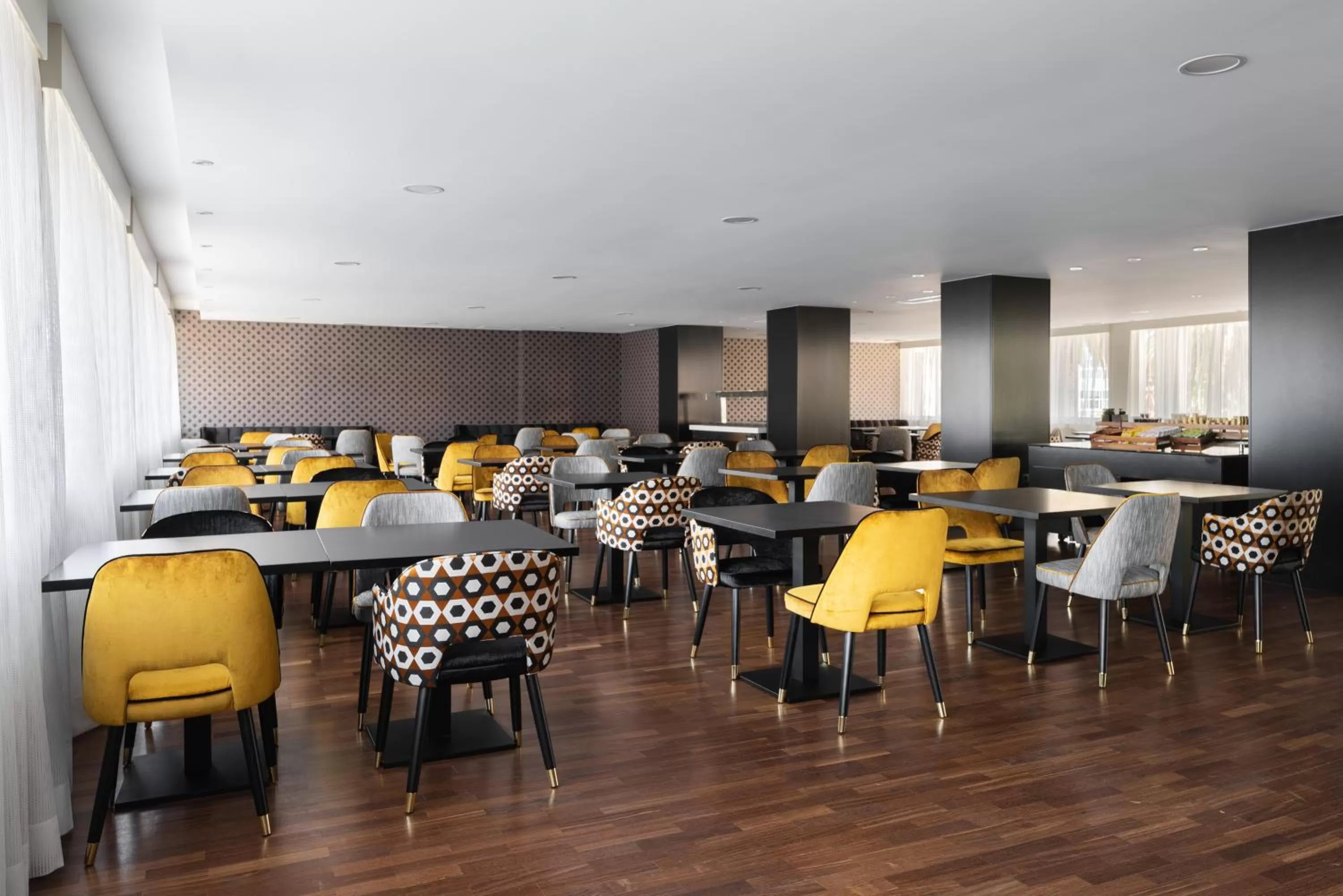 Dining area in Eurostars Atlántico