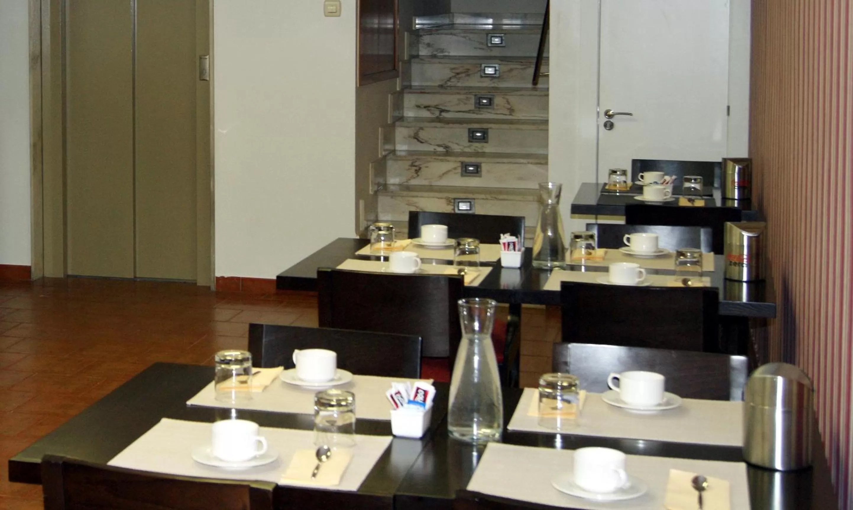 Restaurant/places to eat in El Retiro de Cardea