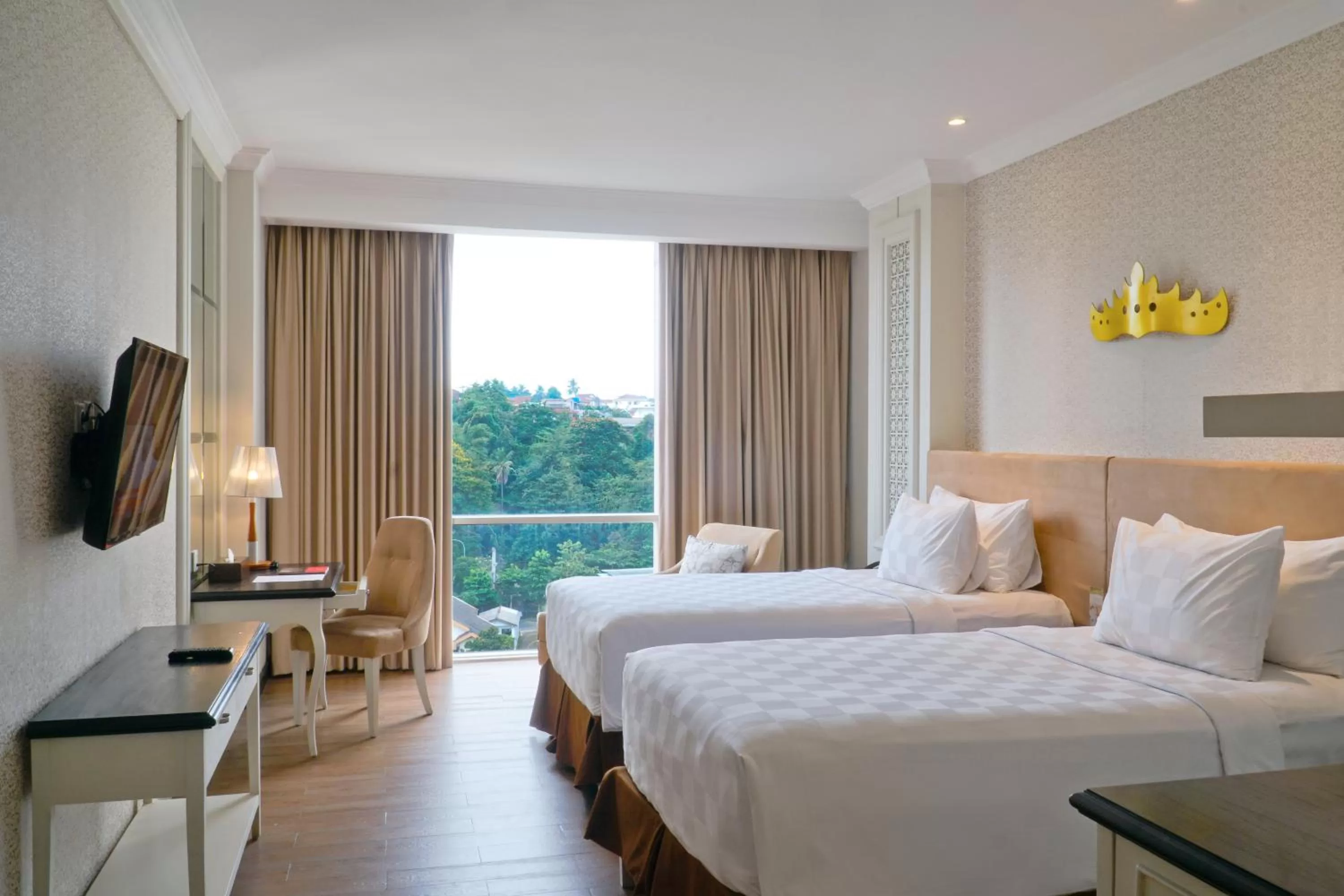 Bedroom, Bed in Swiss-Belhotel Lampung