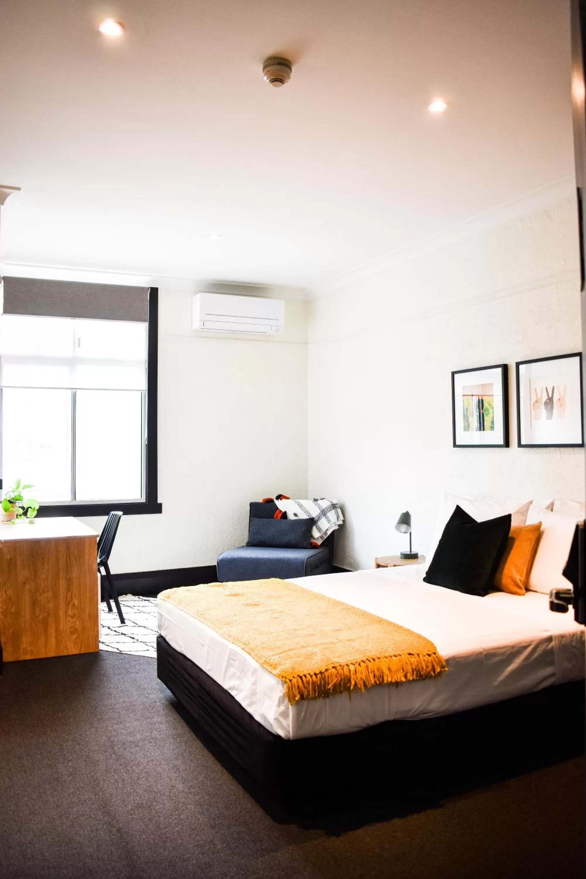 Bed in The Sherwood Hotel