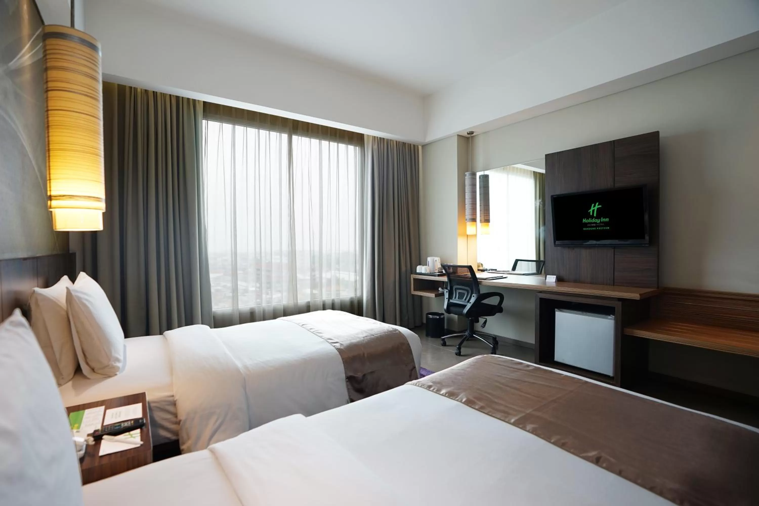 Bed in Holiday Inn Bandung Pasteur by IHG