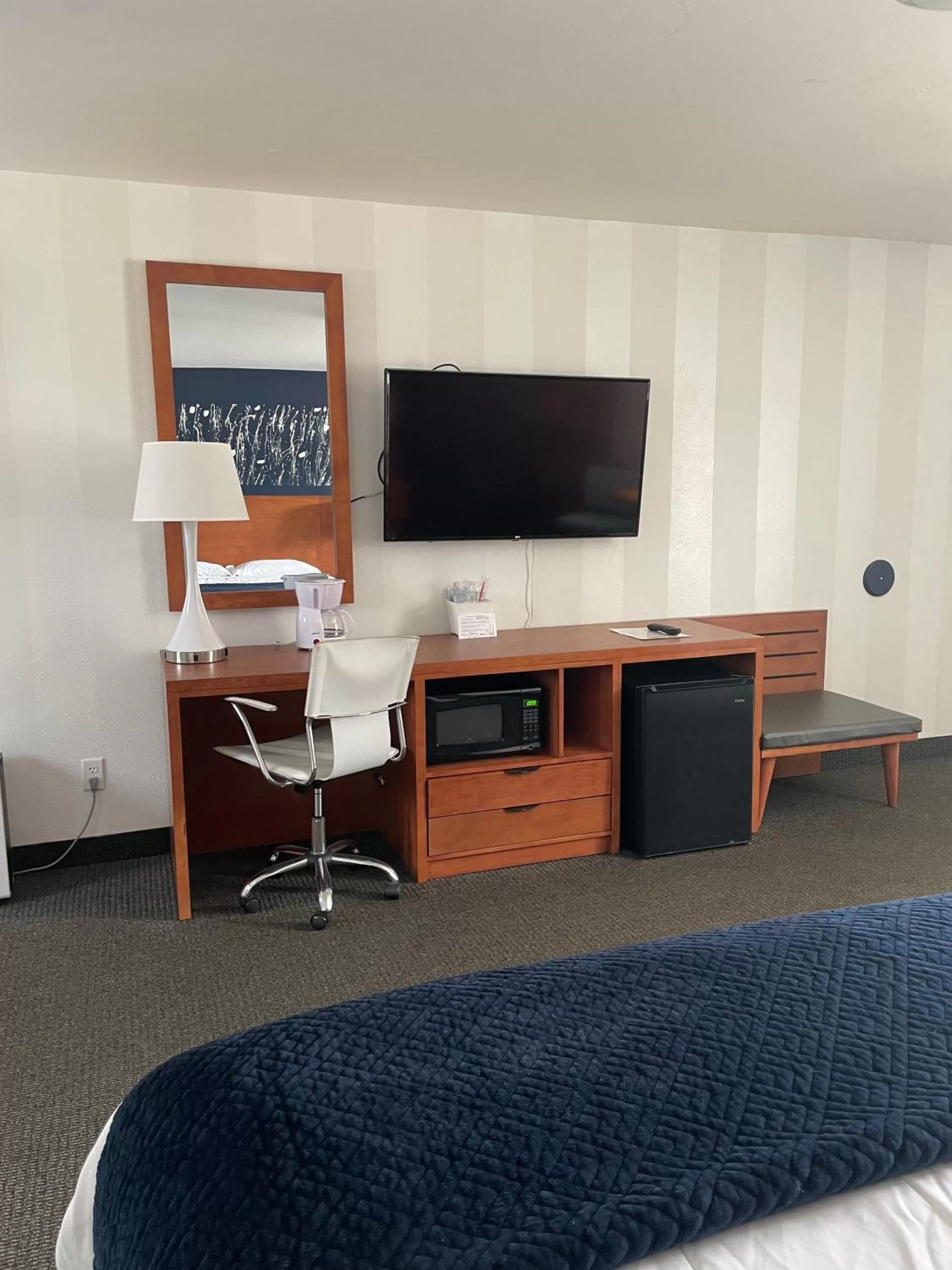 TV and multimedia in Starlite Resort