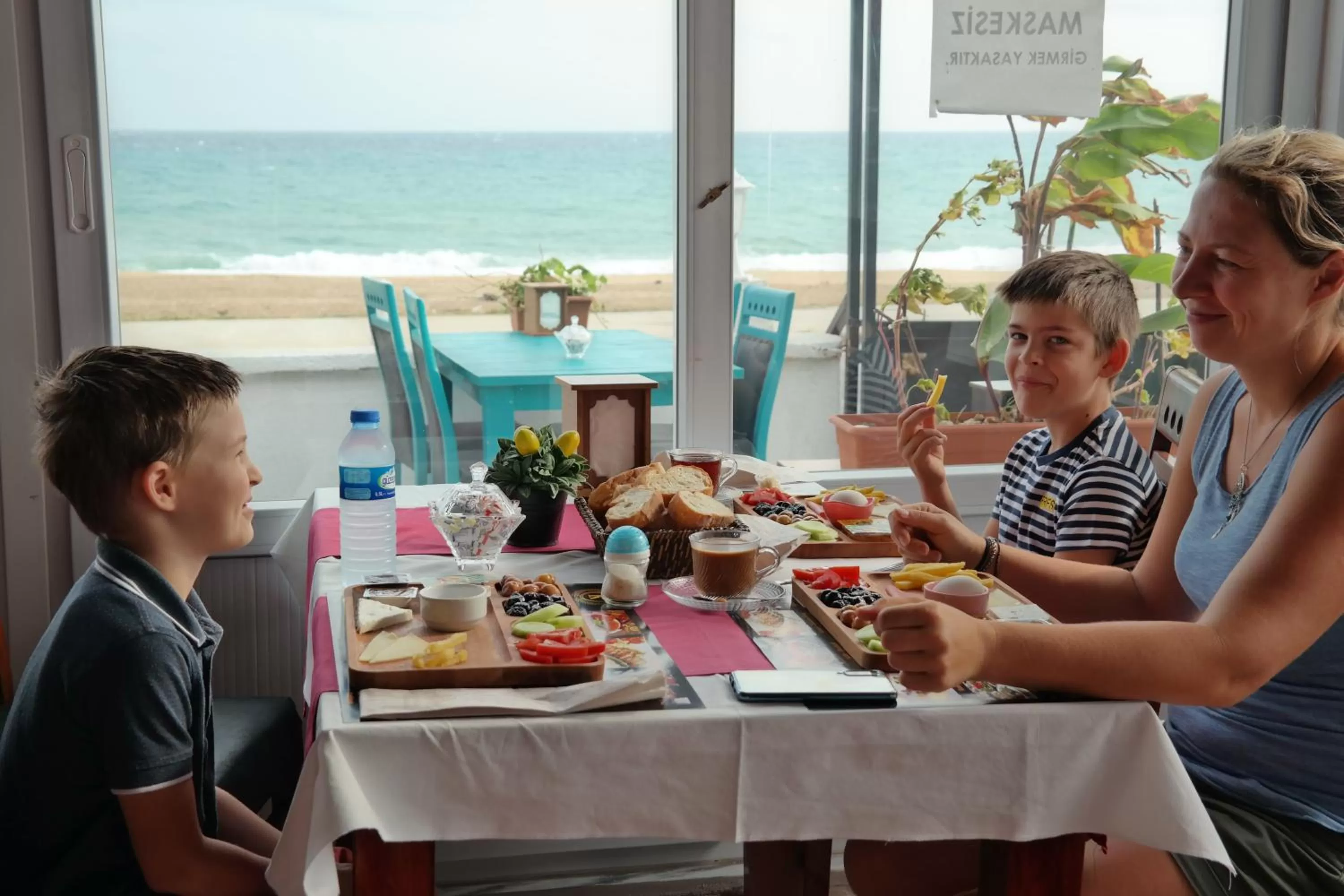 Restaurant/places to eat in istanbul Airport Kumsal Otel